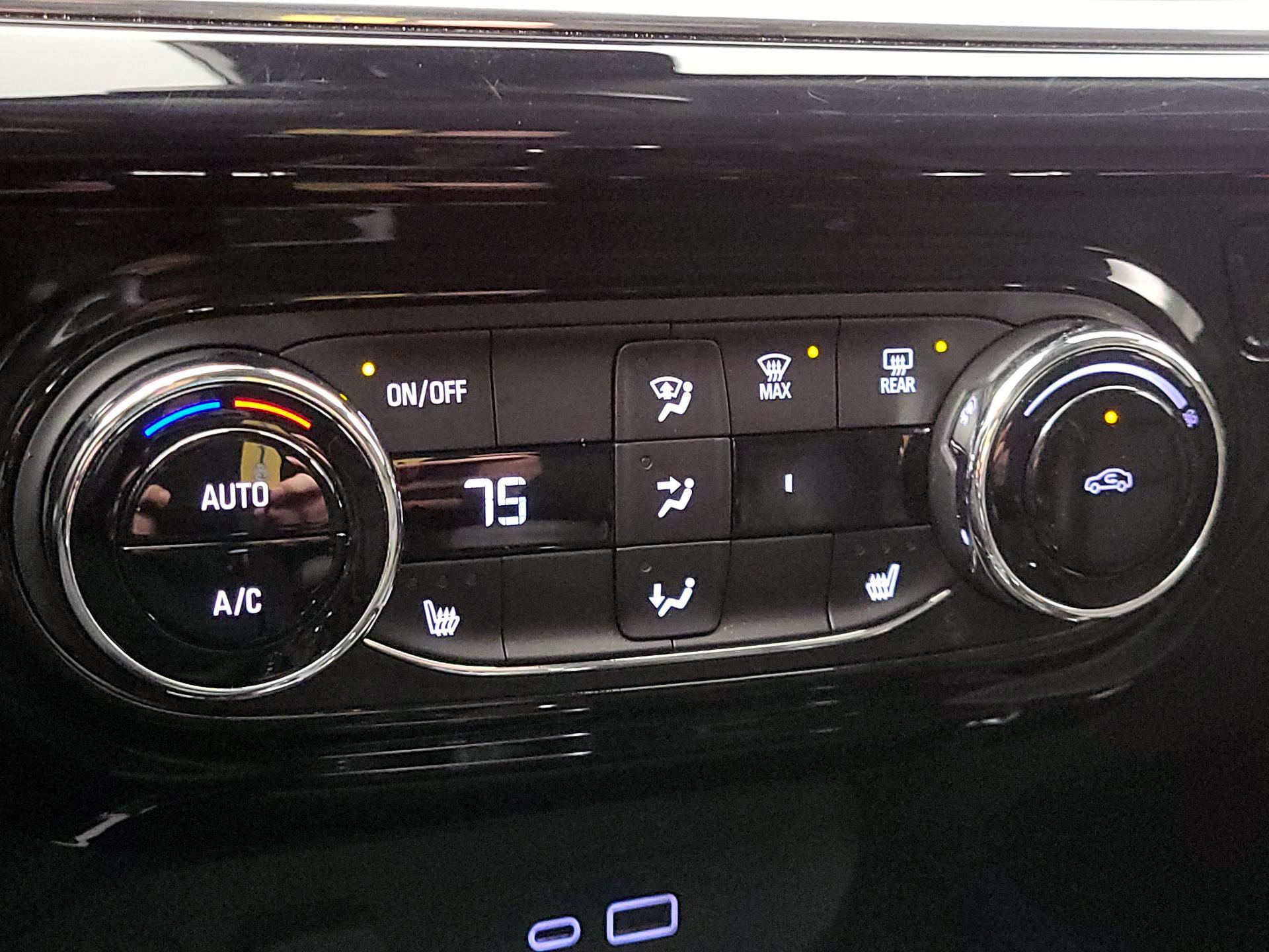 Thumbnail: 2025 Chevrolet Trax - 16