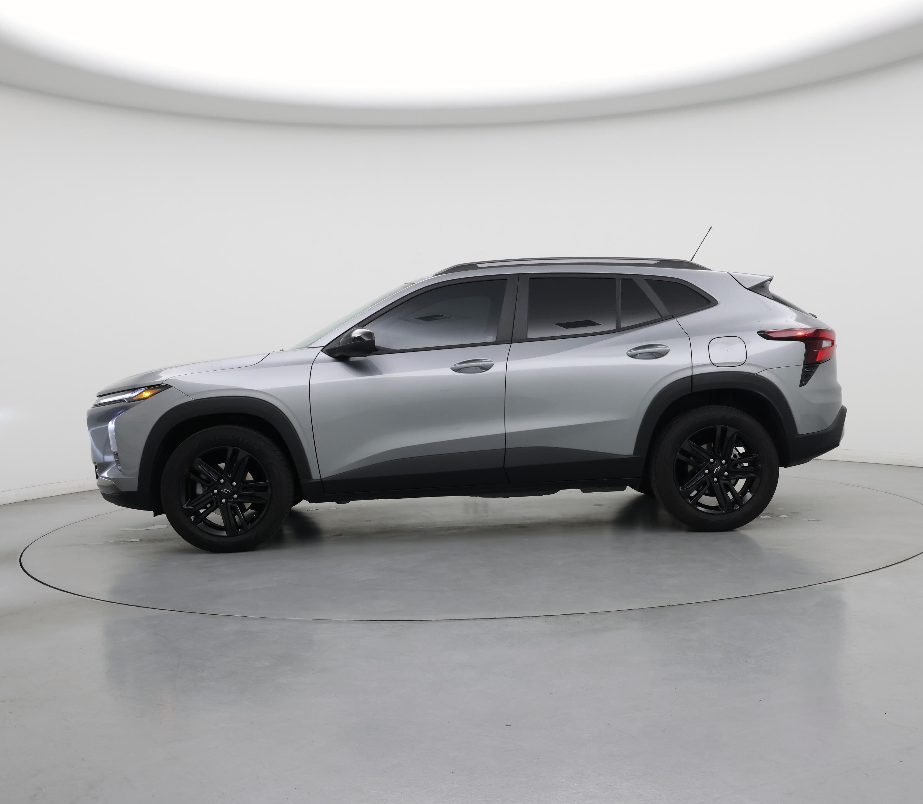 Thumbnail: 2025 Chevrolet Trax - 3