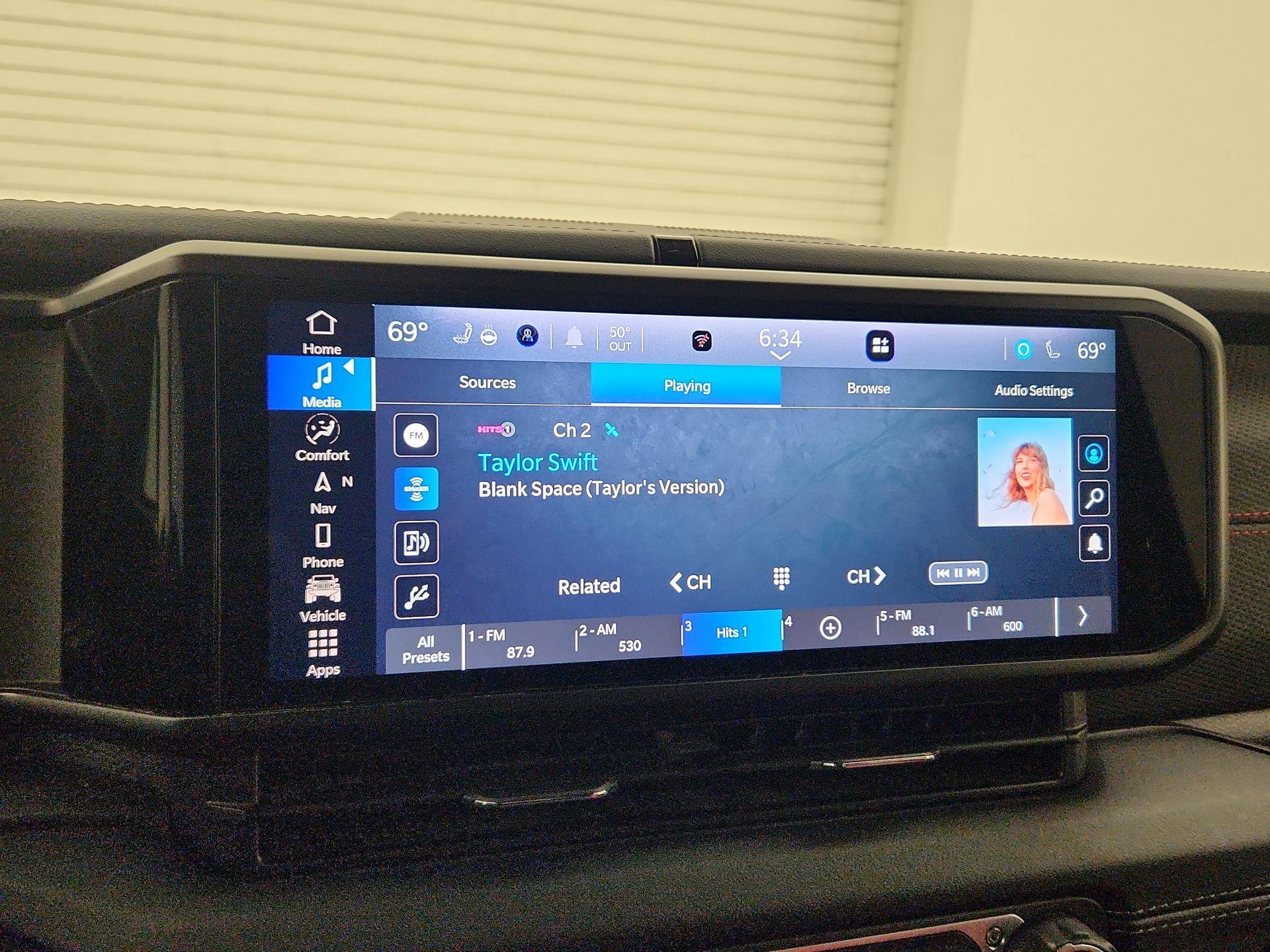 Thumbnail: 2024 Jeep Wrangler - 16