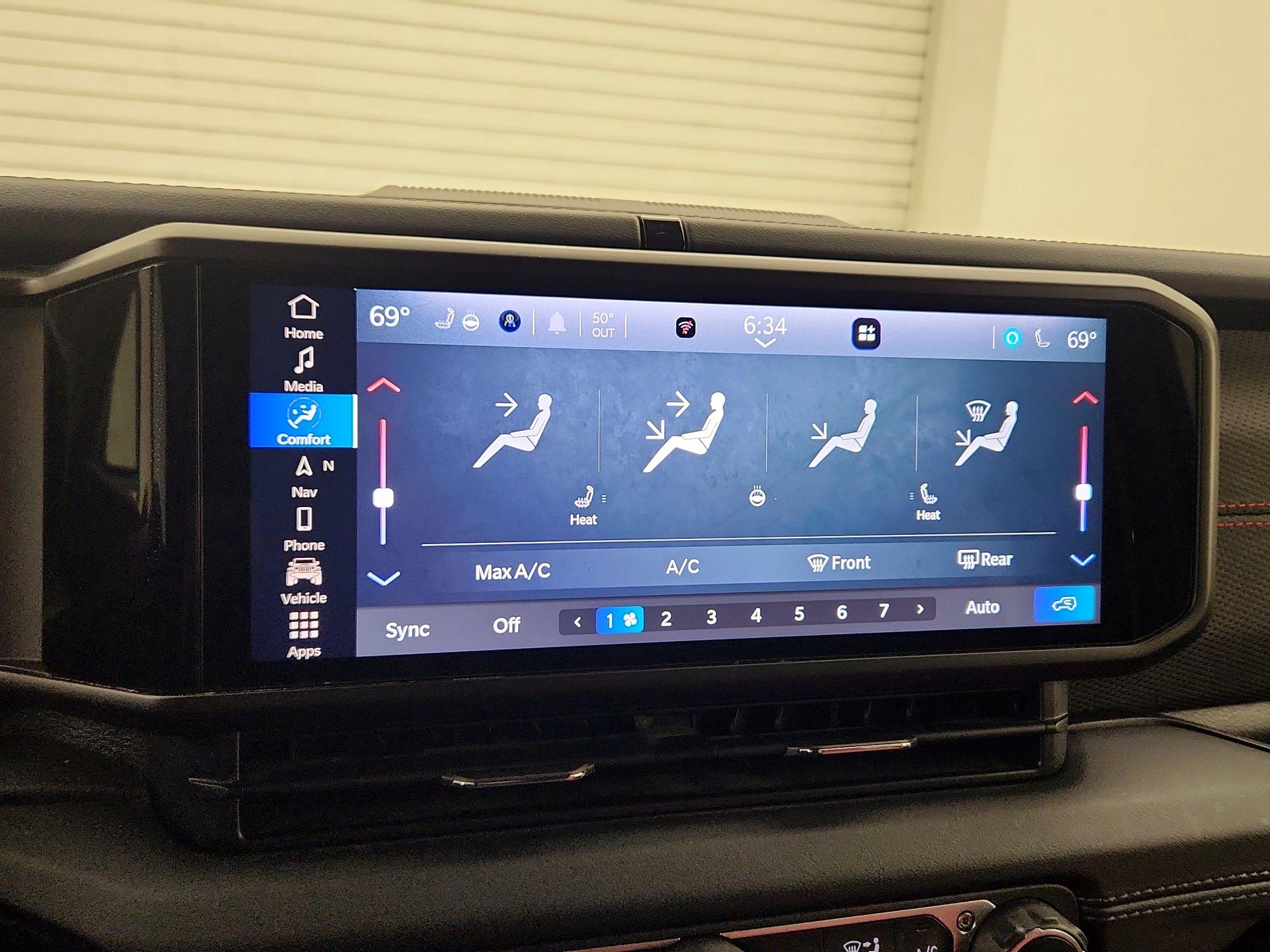 Thumbnail: 2024 Jeep Wrangler - 17