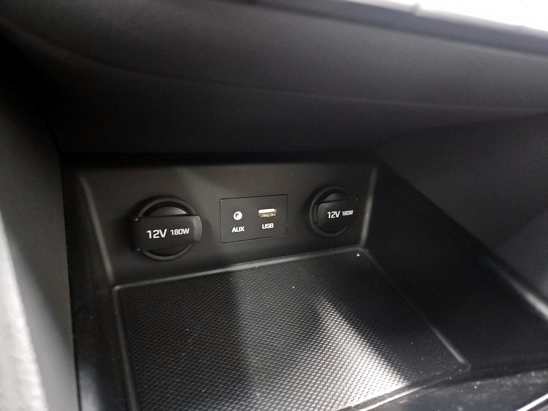 Thumbnail: 2019 Hyundai Ioniq - 18