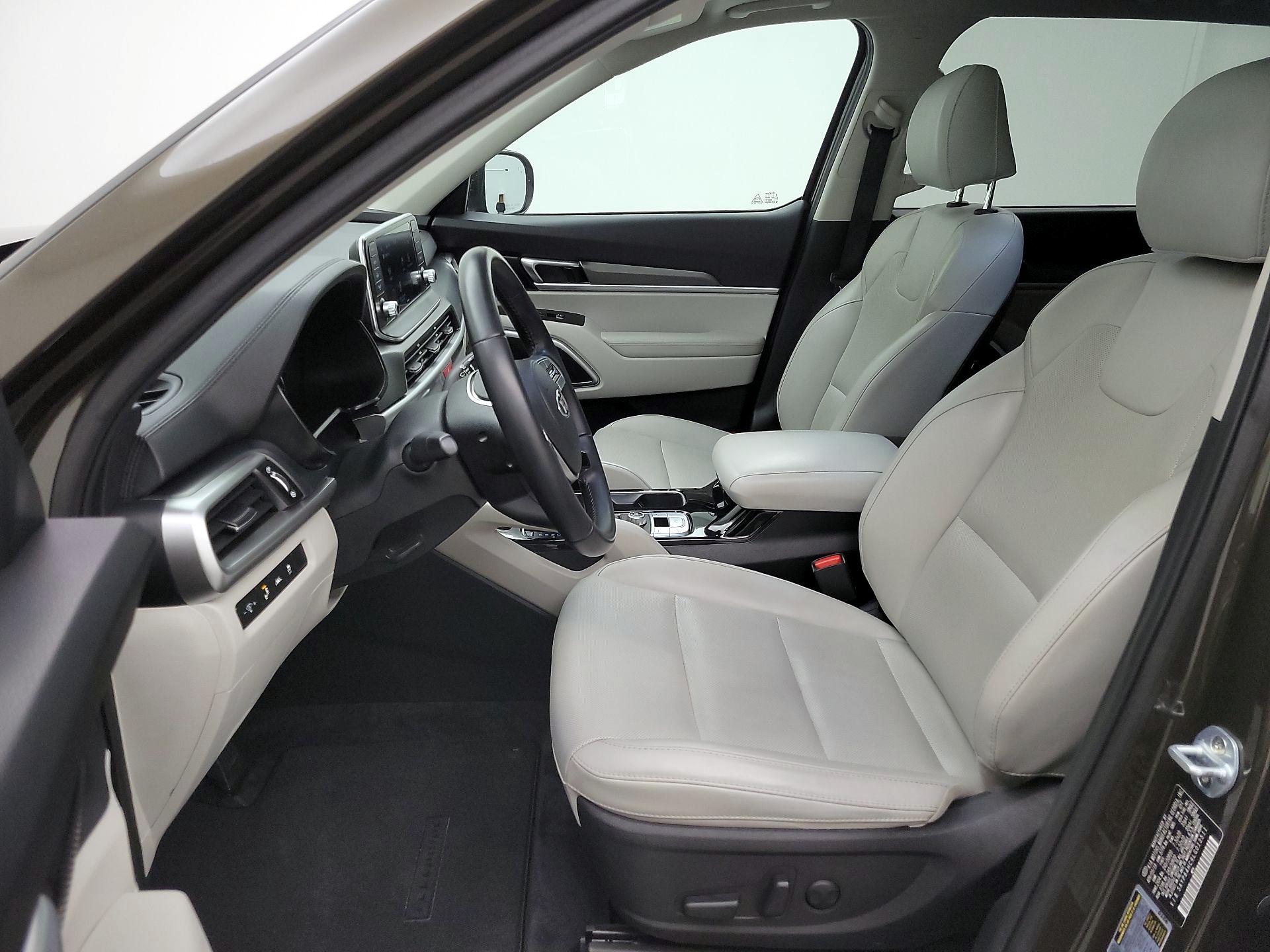 Thumbnail: 2020 Kia Telluride - 11