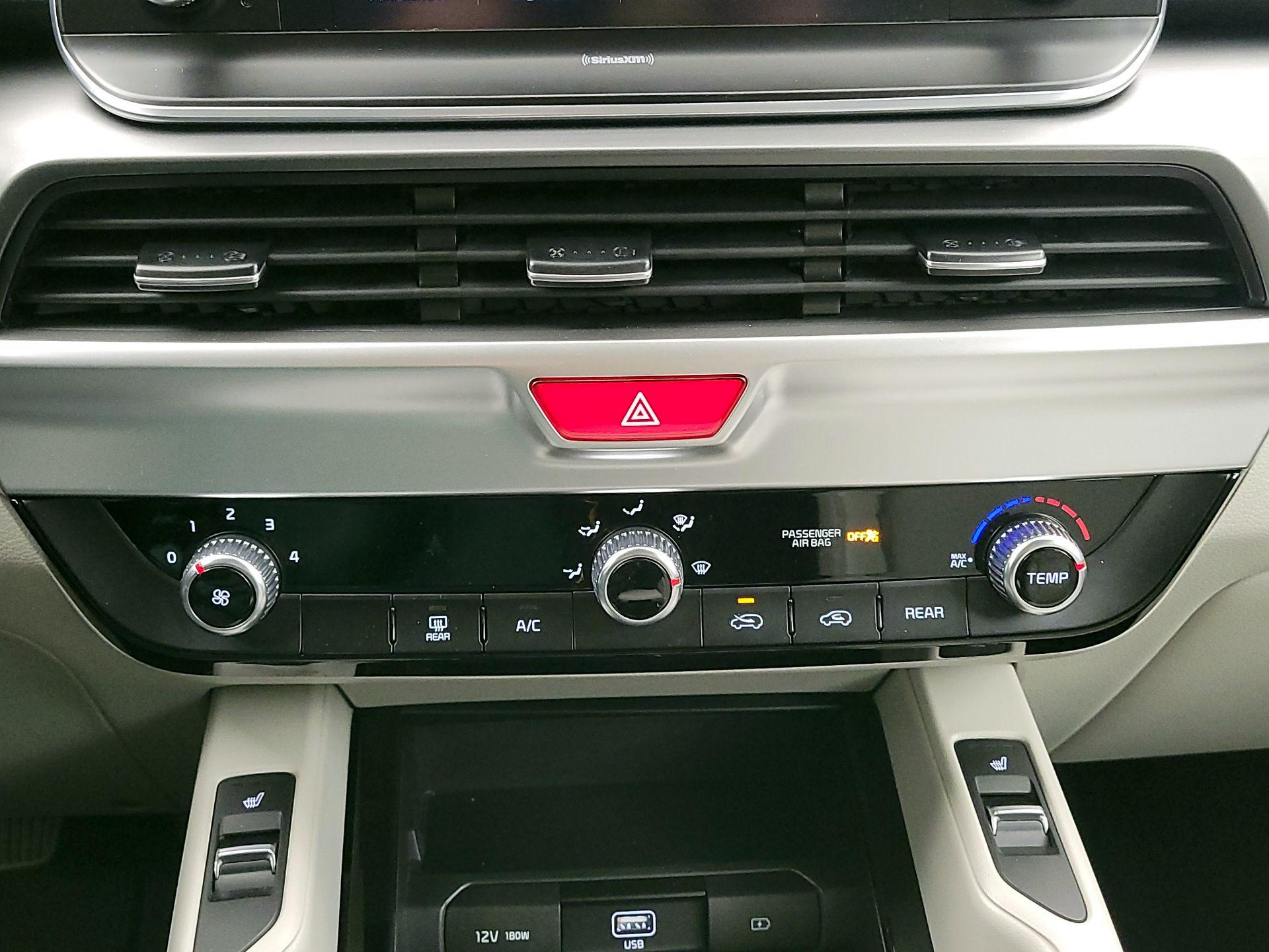 Thumbnail: 2020 Kia Telluride - 16