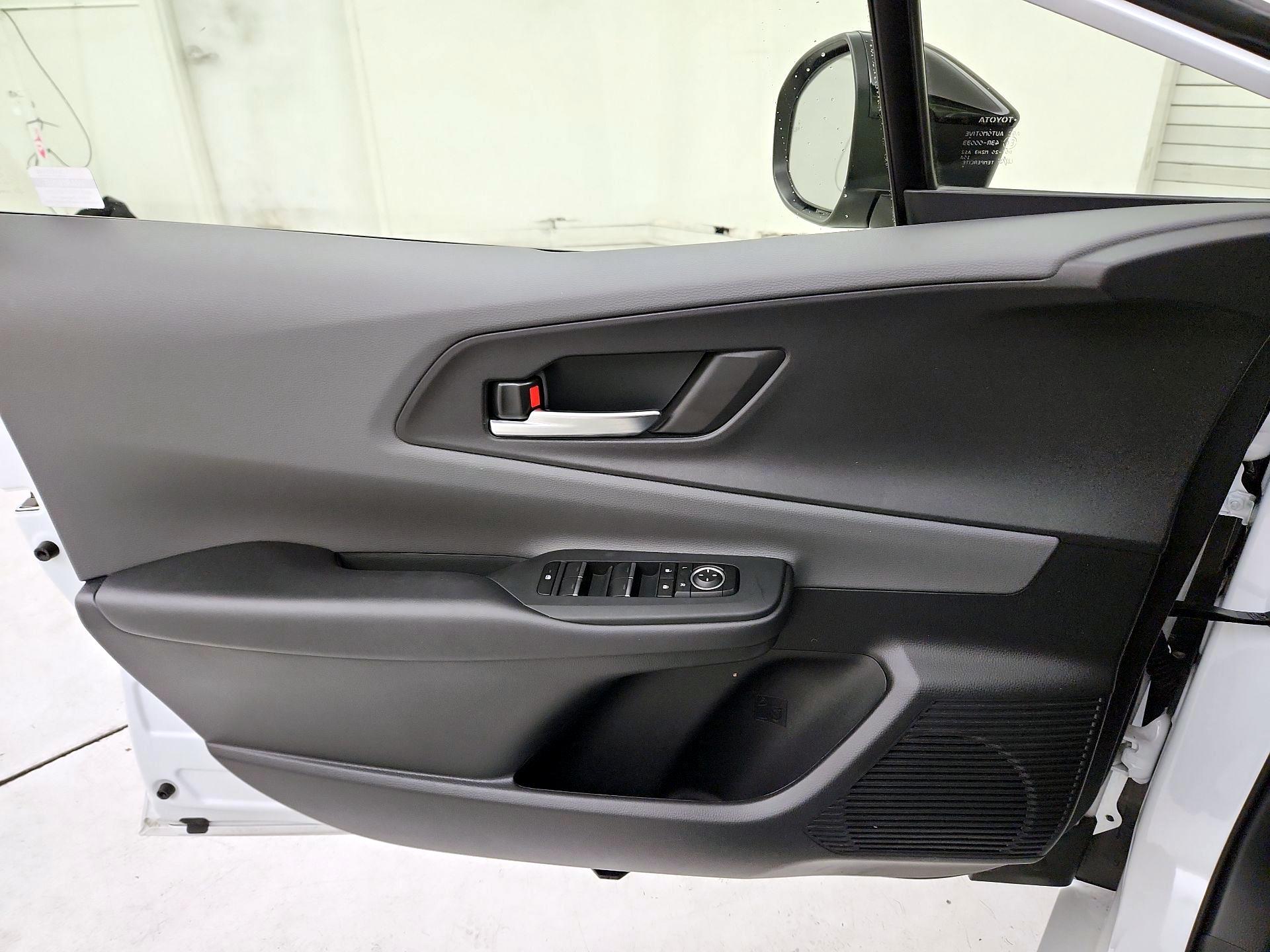 Thumbnail: 2024 Toyota Prius - 12