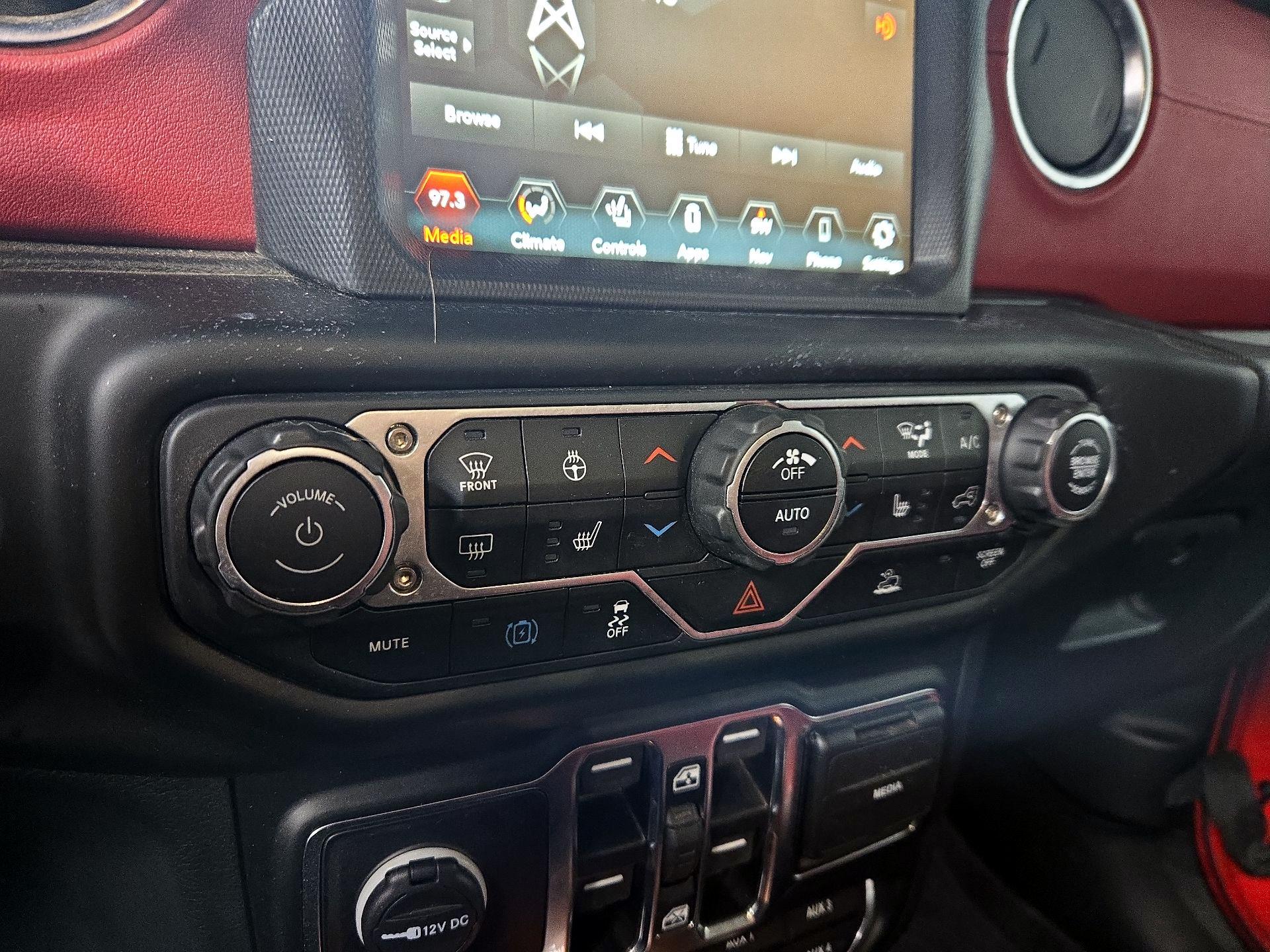 Thumbnail: 2023 Jeep Wrangler - 17