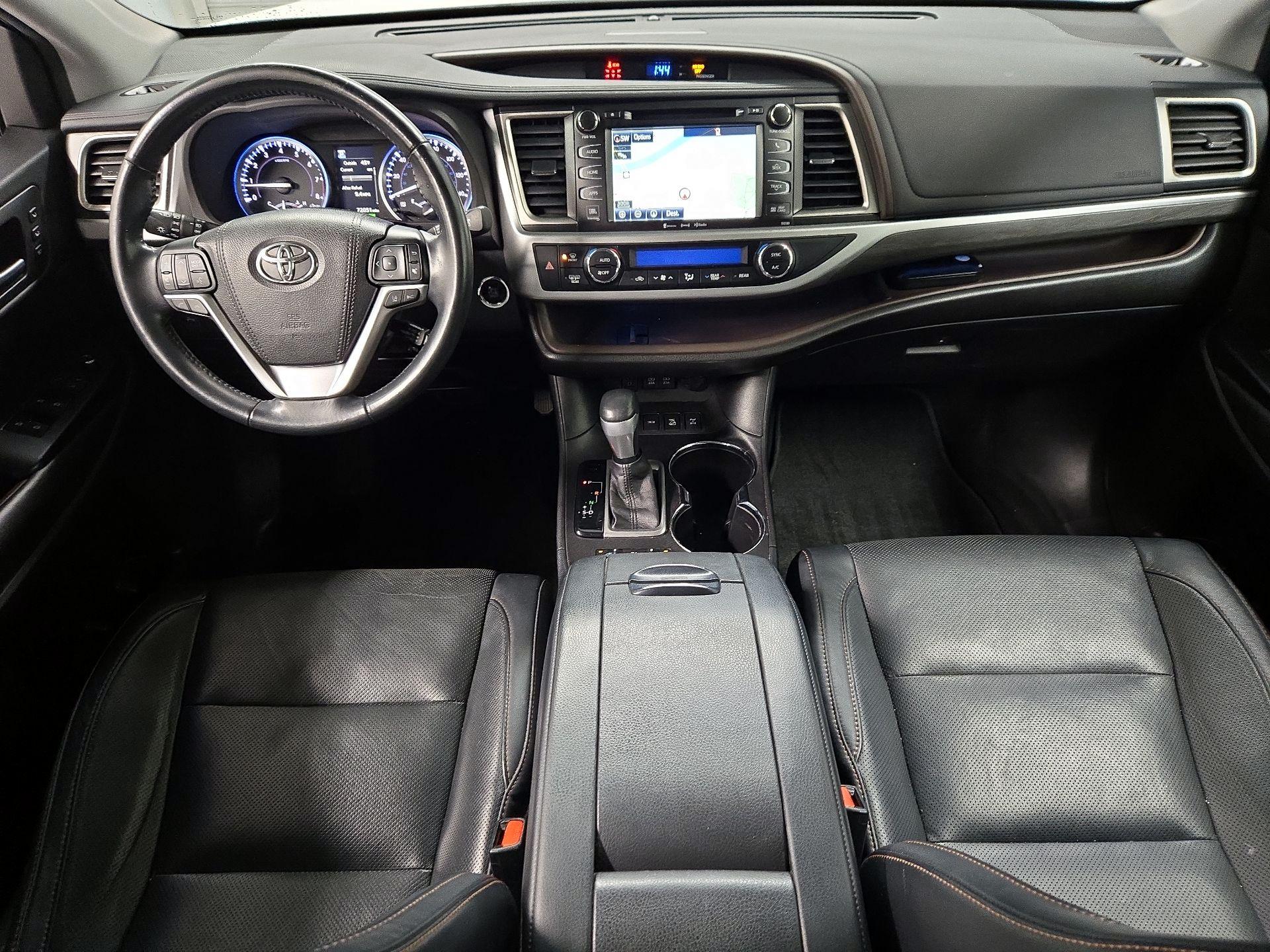 Thumbnail: 2017 Toyota Highlander - 9