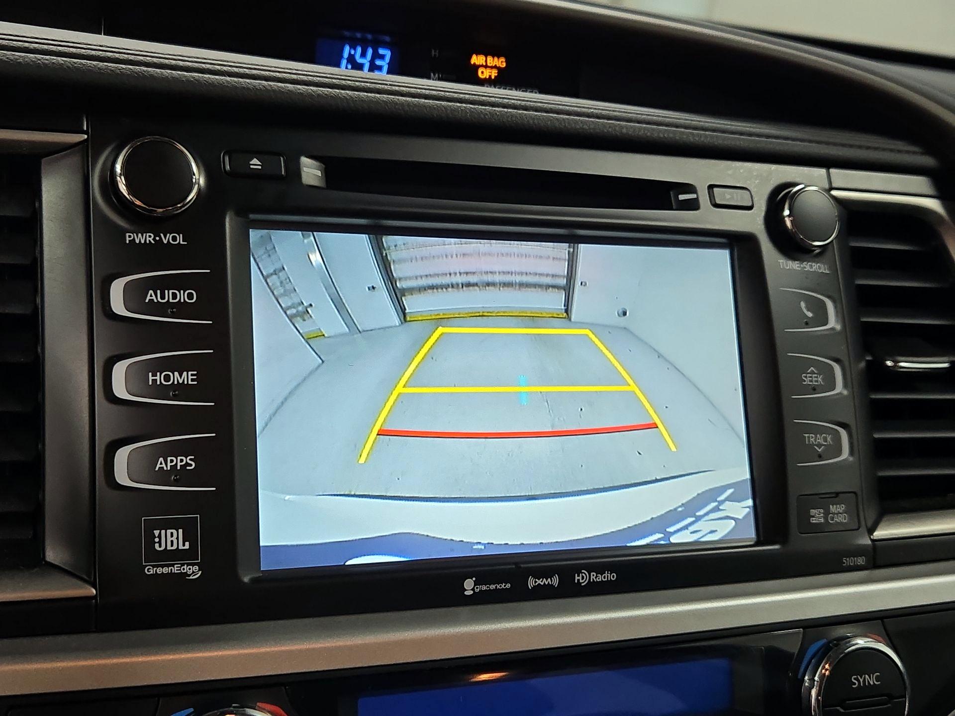 Thumbnail: 2017 Toyota Highlander - 15