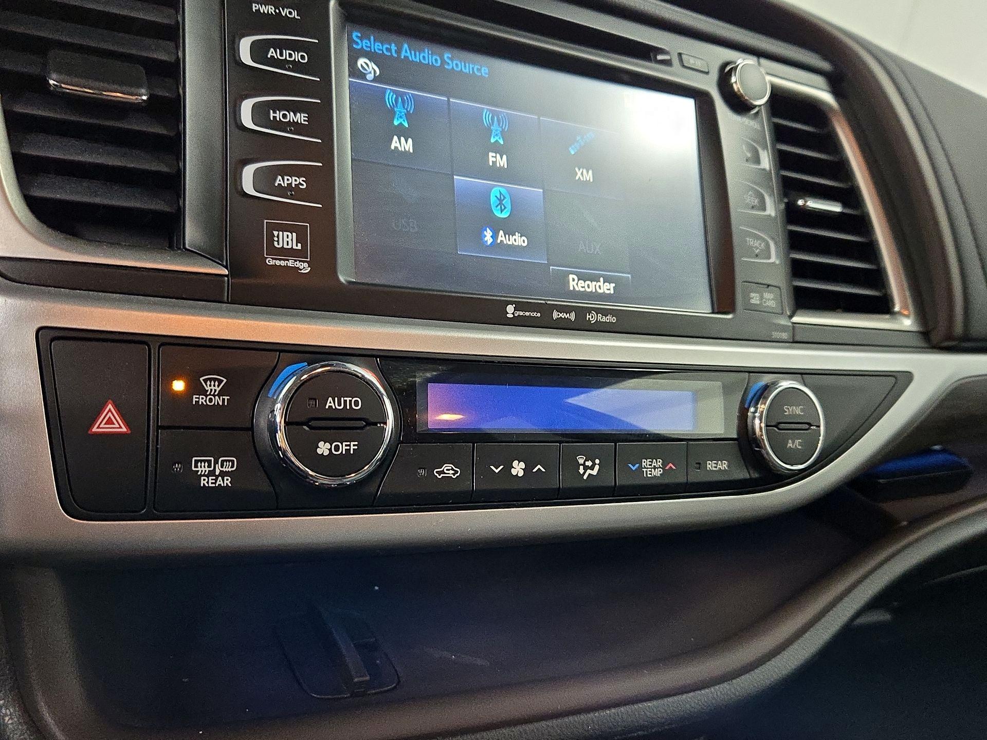 Thumbnail: 2017 Toyota Highlander - 17