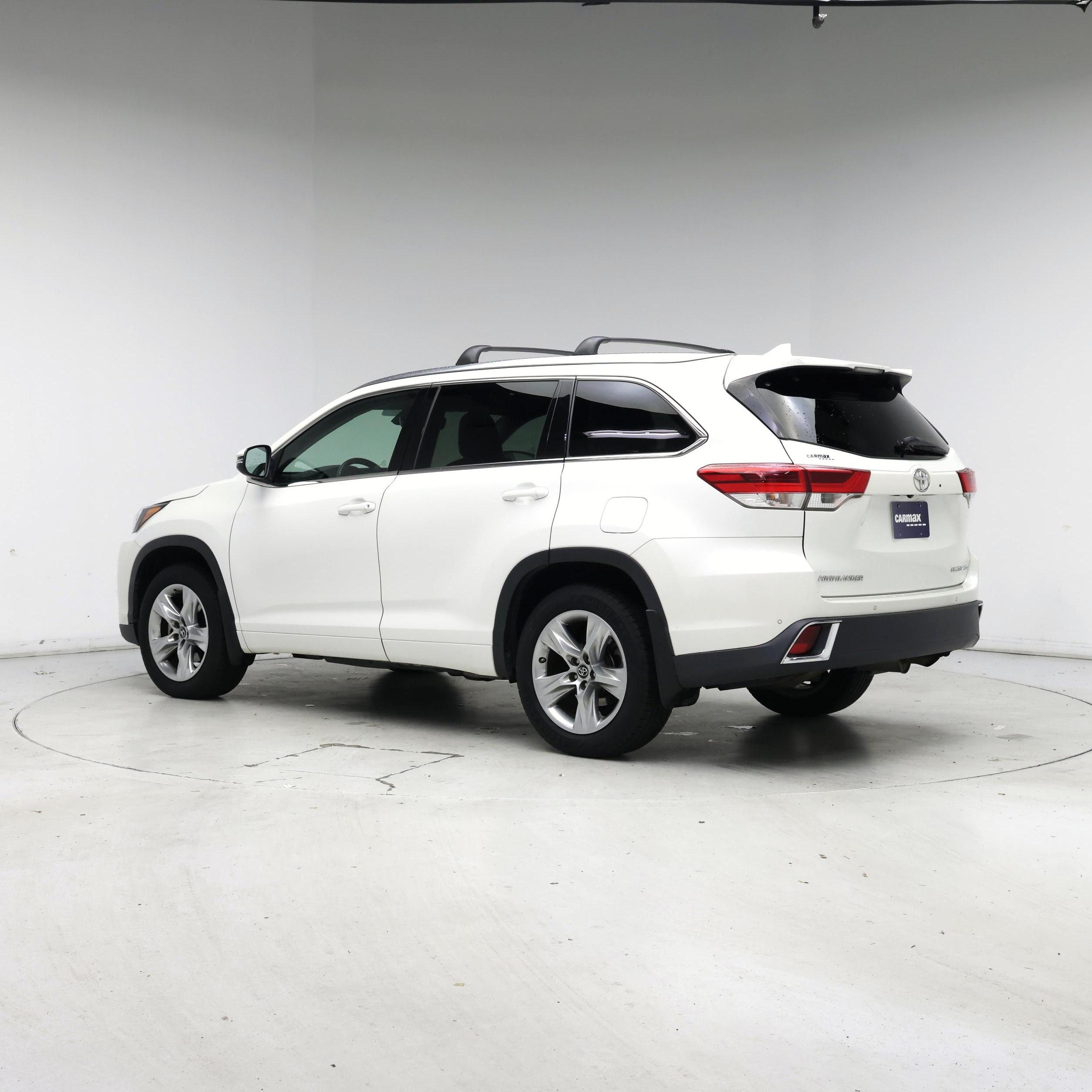 Thumbnail: 2017 Toyota Highlander - 2