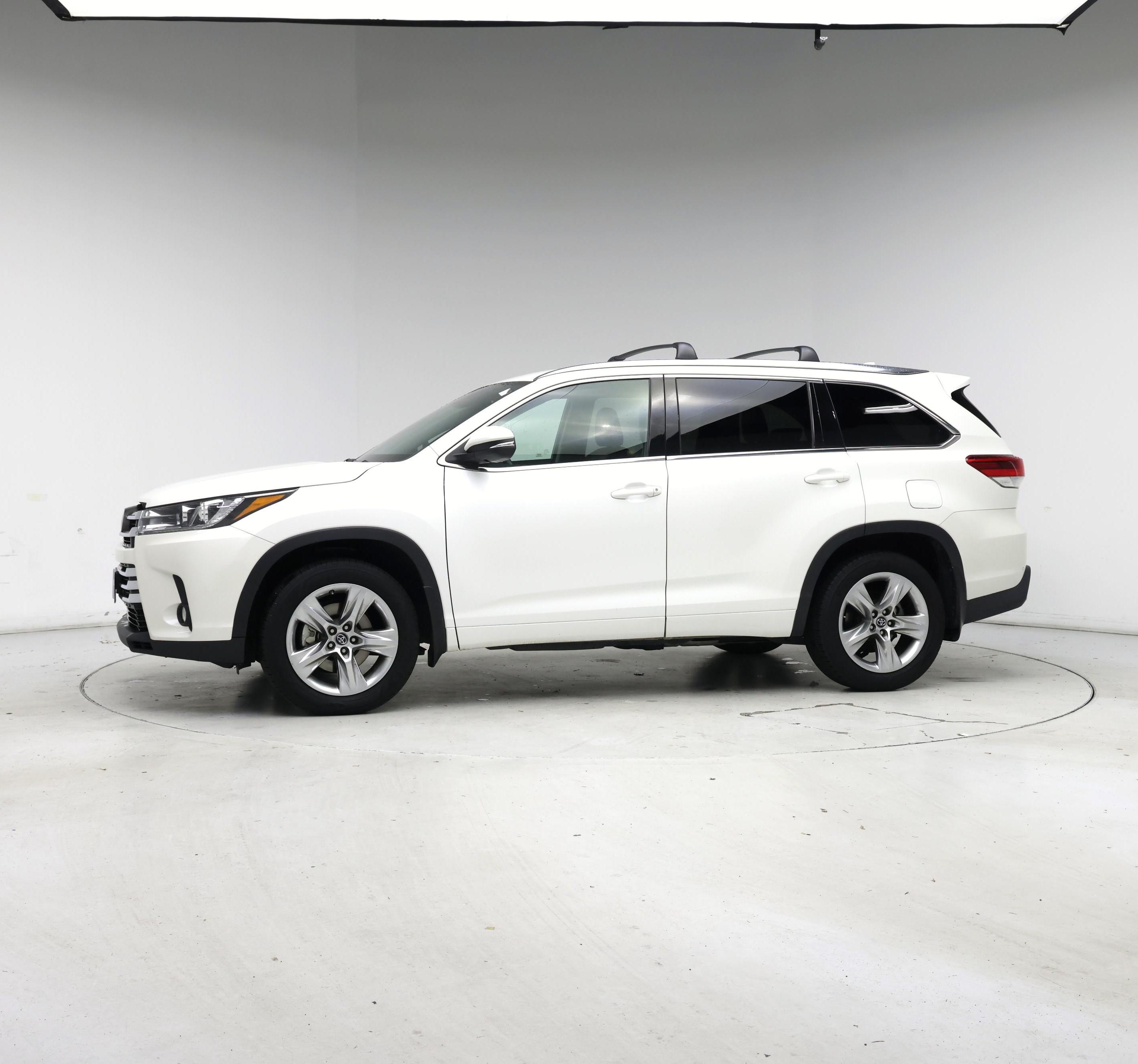 Thumbnail: 2017 Toyota Highlander - 3