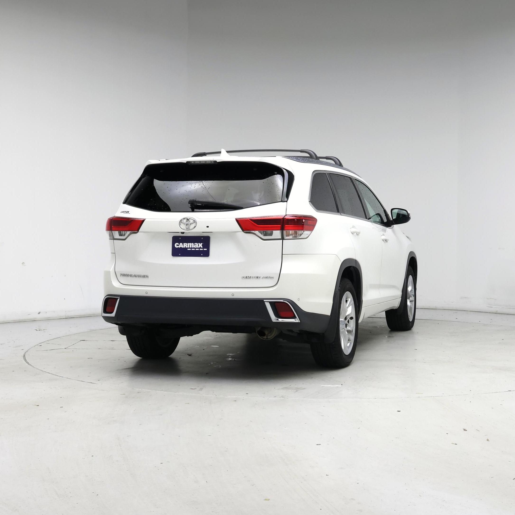 Thumbnail: 2017 Toyota Highlander - 8