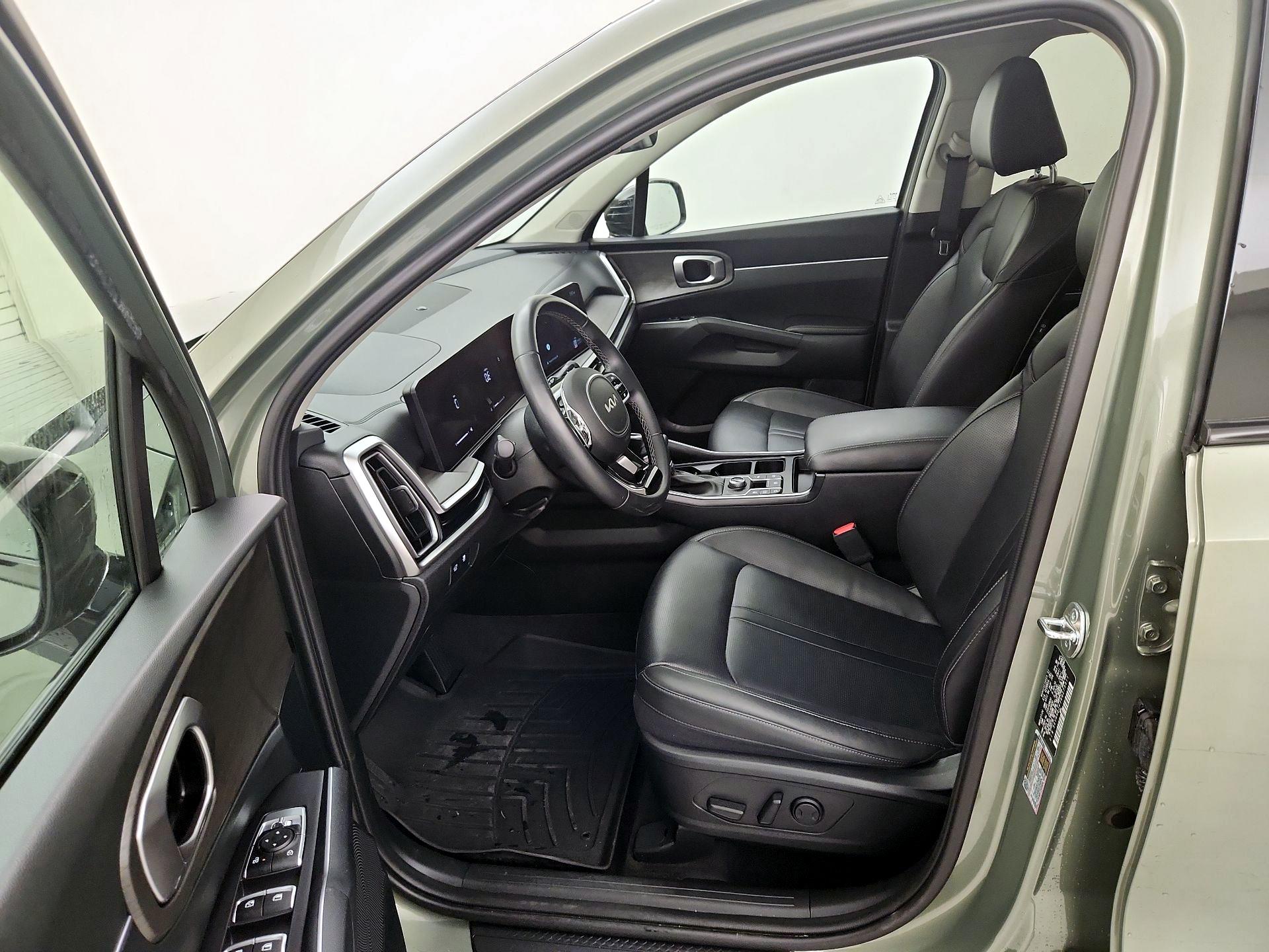 Thumbnail: 2024 Kia Sorento - 11