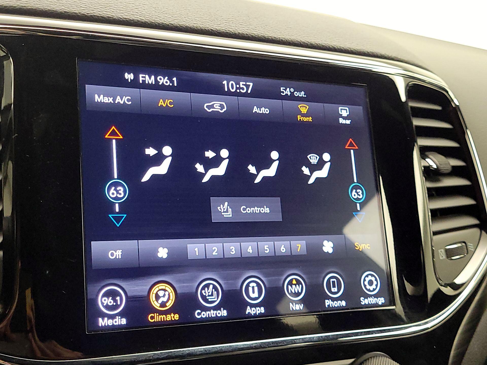 Thumbnail: 2020 Jeep Grand Cherokee - 17