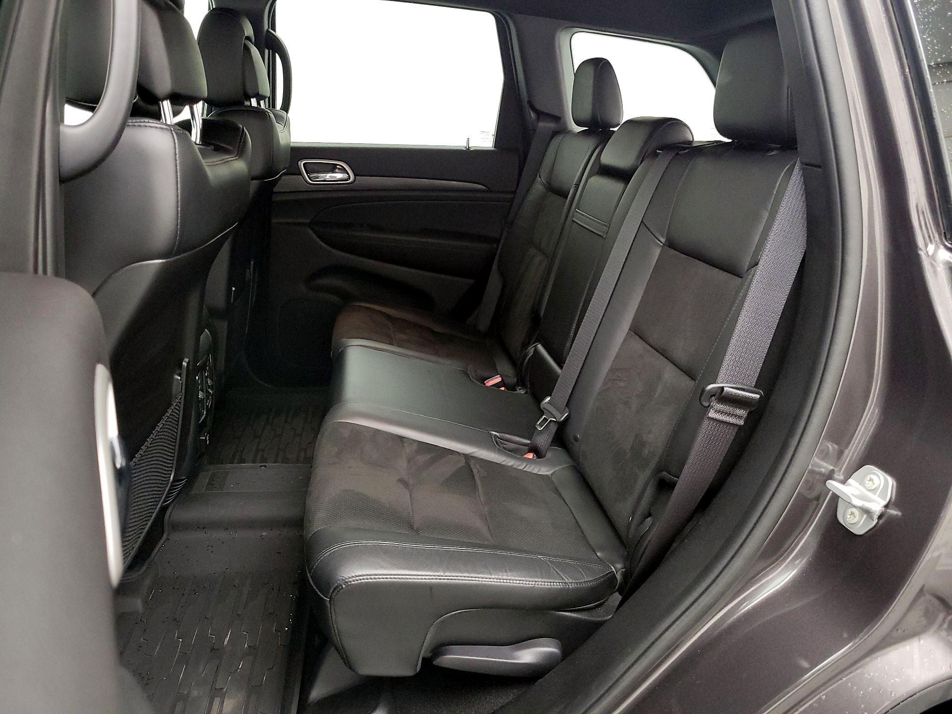 Thumbnail: 2020 Jeep Grand Cherokee - 20