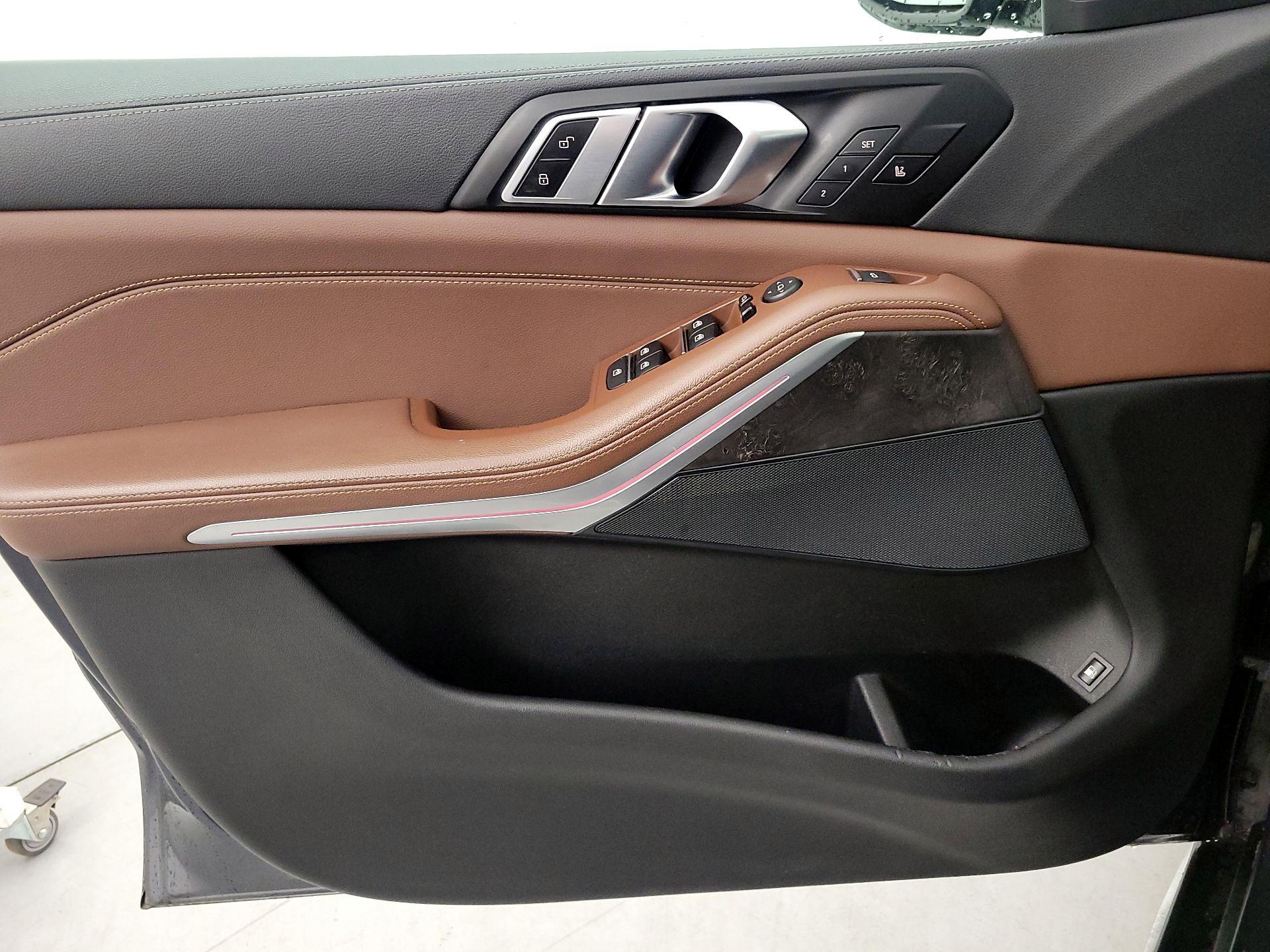 Thumbnail: 2022 BMW X5 - 12