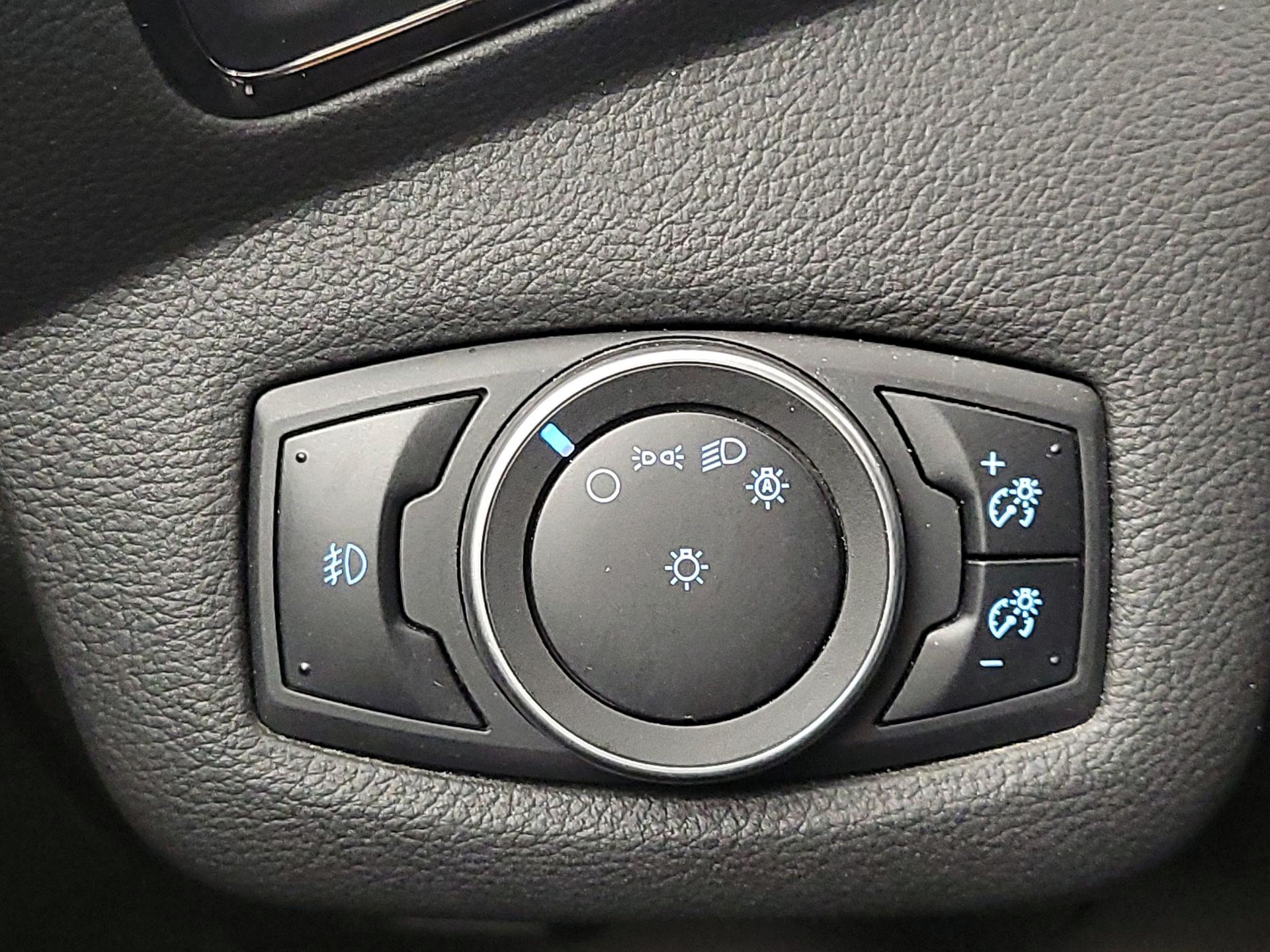 Thumbnail: 2015 Ford Escape - 13