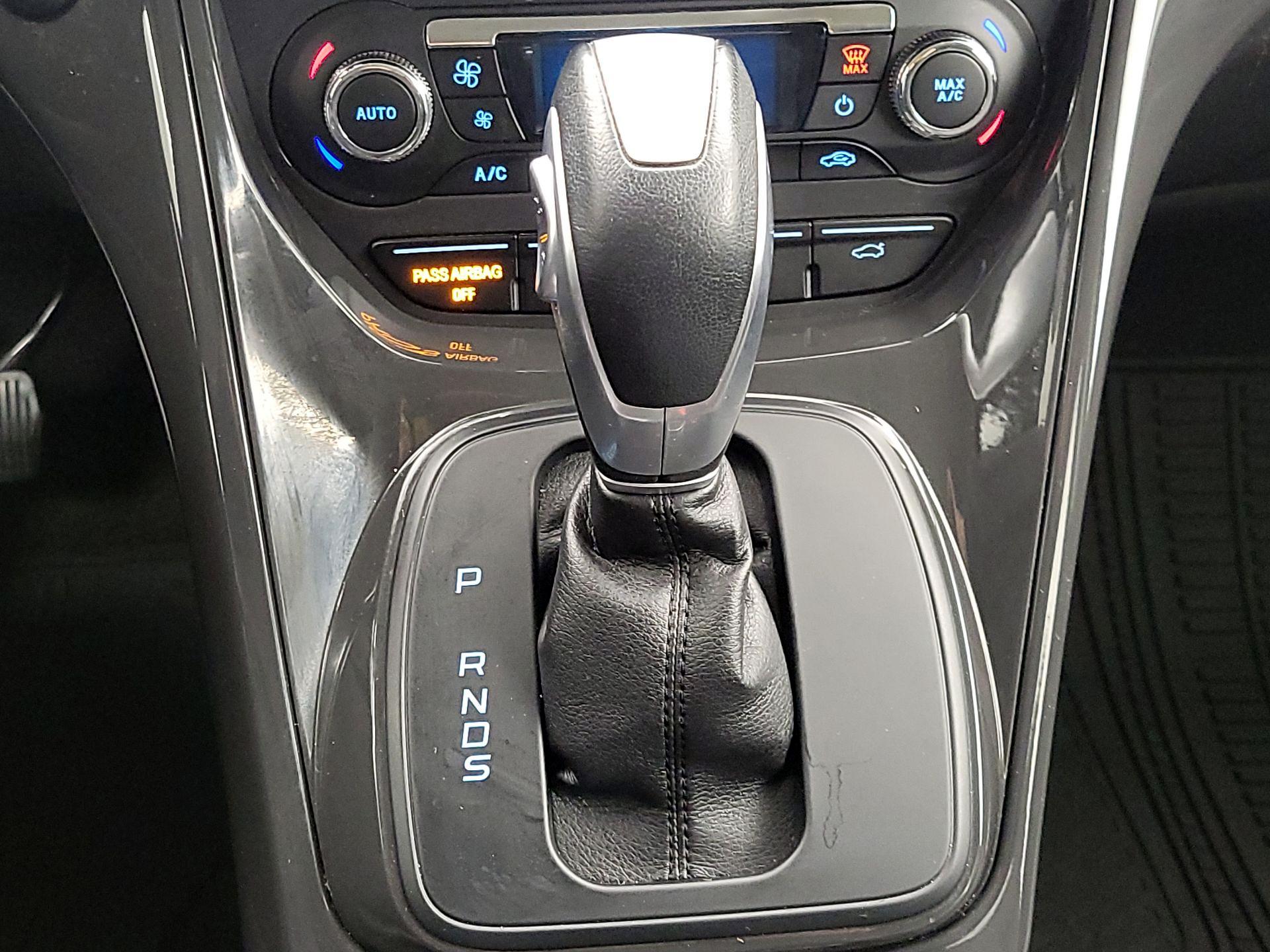 Thumbnail: 2015 Ford Escape - 18