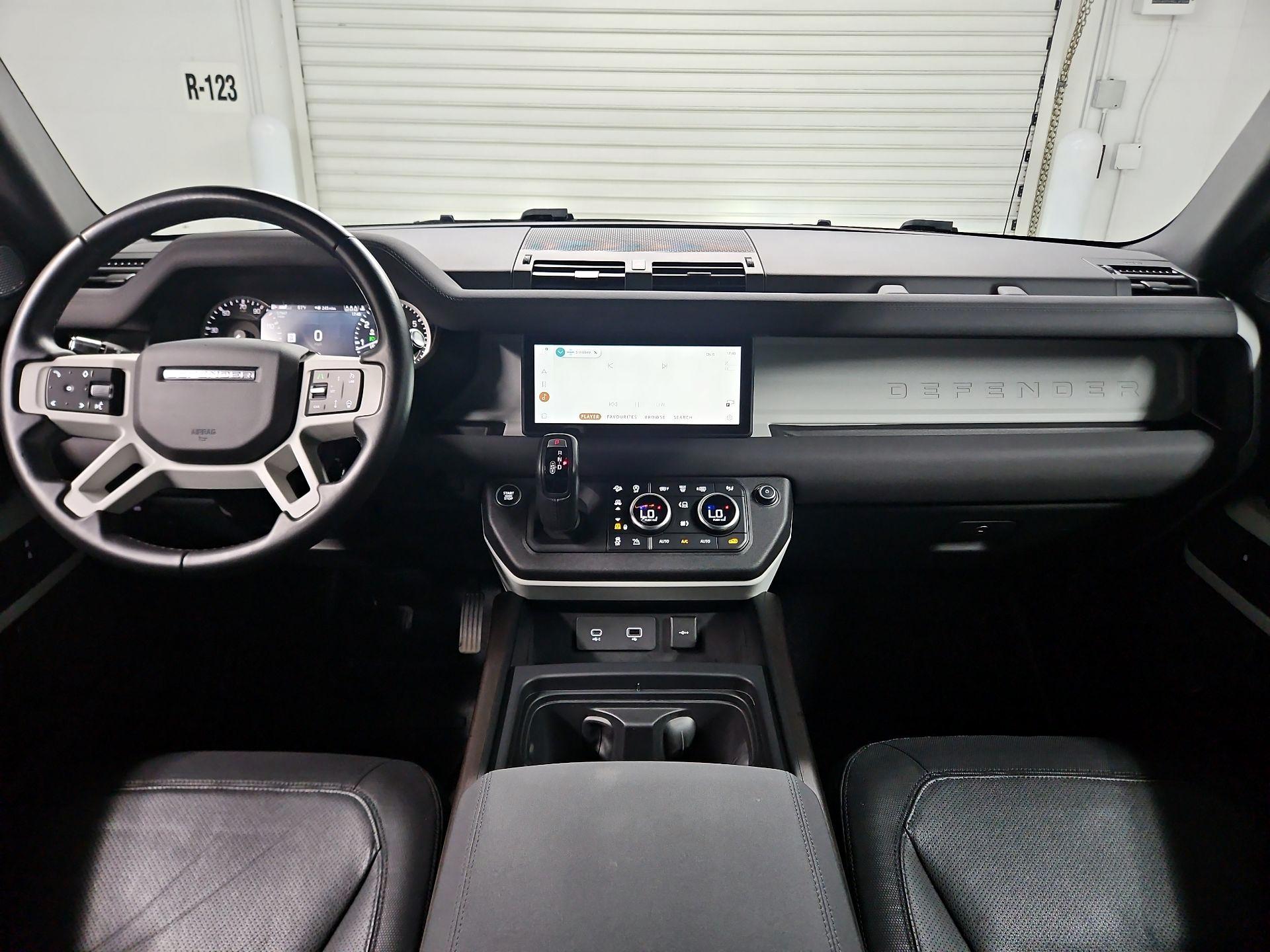 Thumbnail: 2022 Land Rover Defender - 9