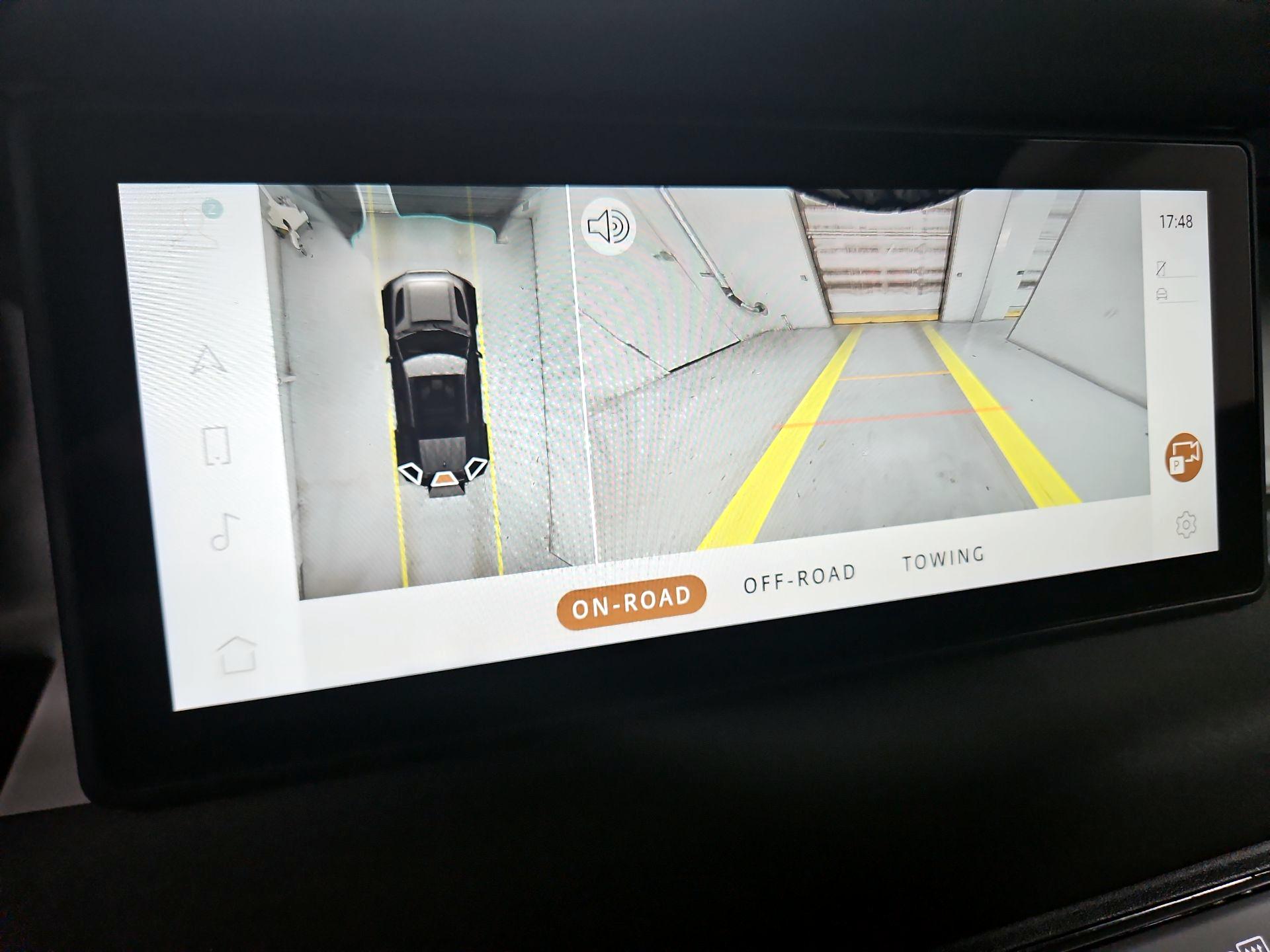 Thumbnail: 2022 Land Rover Defender - 15