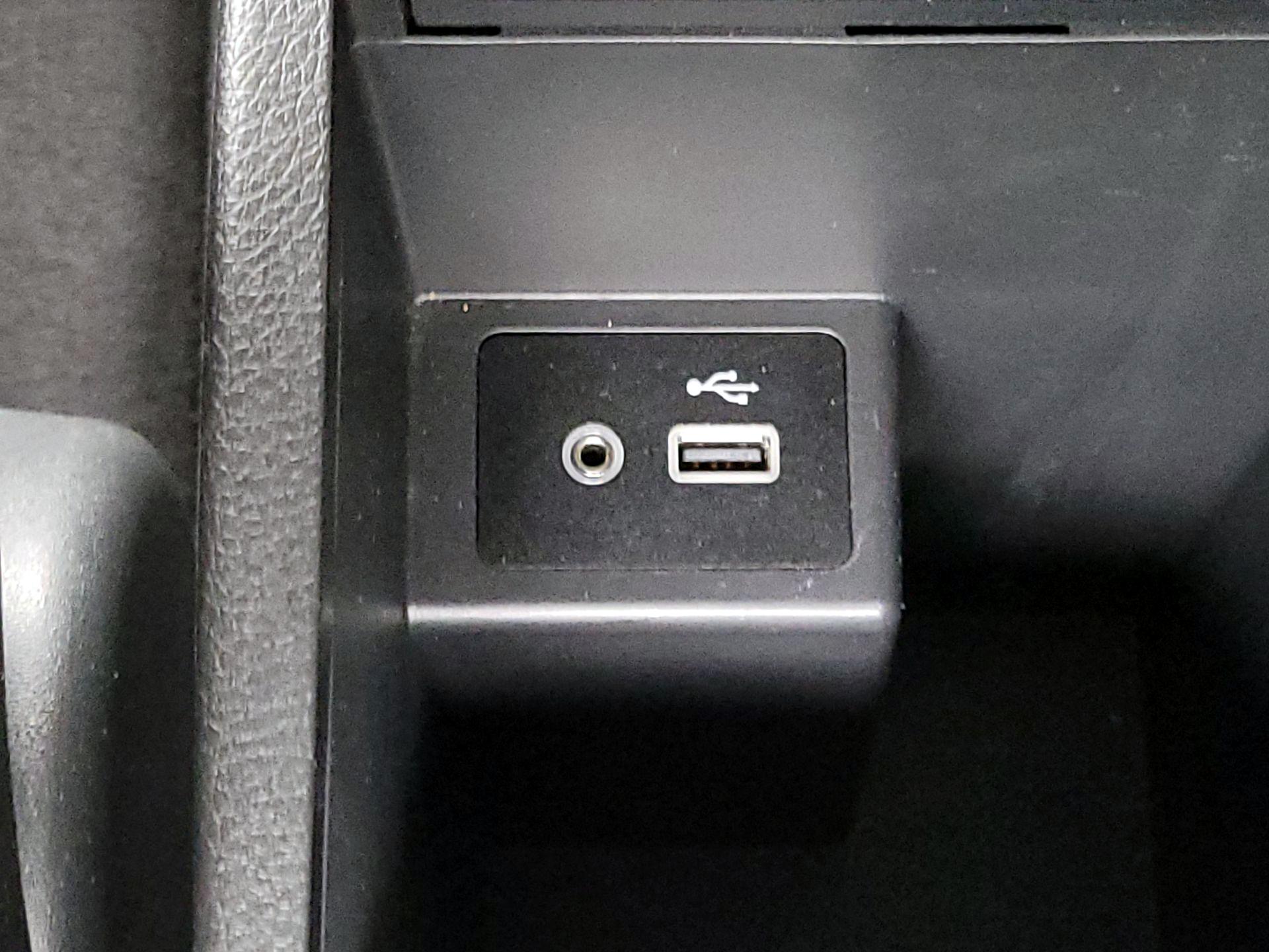 Thumbnail: 2019 Nissan Sentra - 18