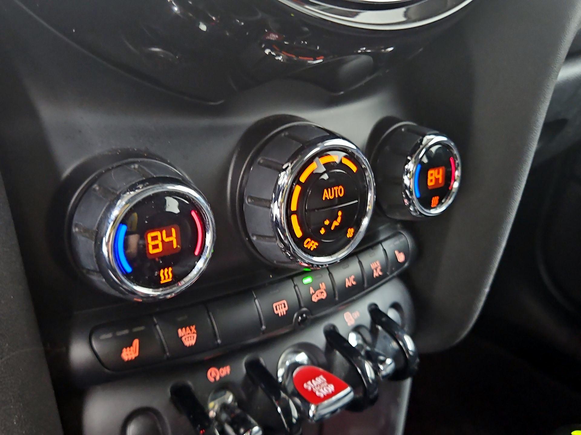 Thumbnail: 2017 MINI Cooper Hardtop - 16