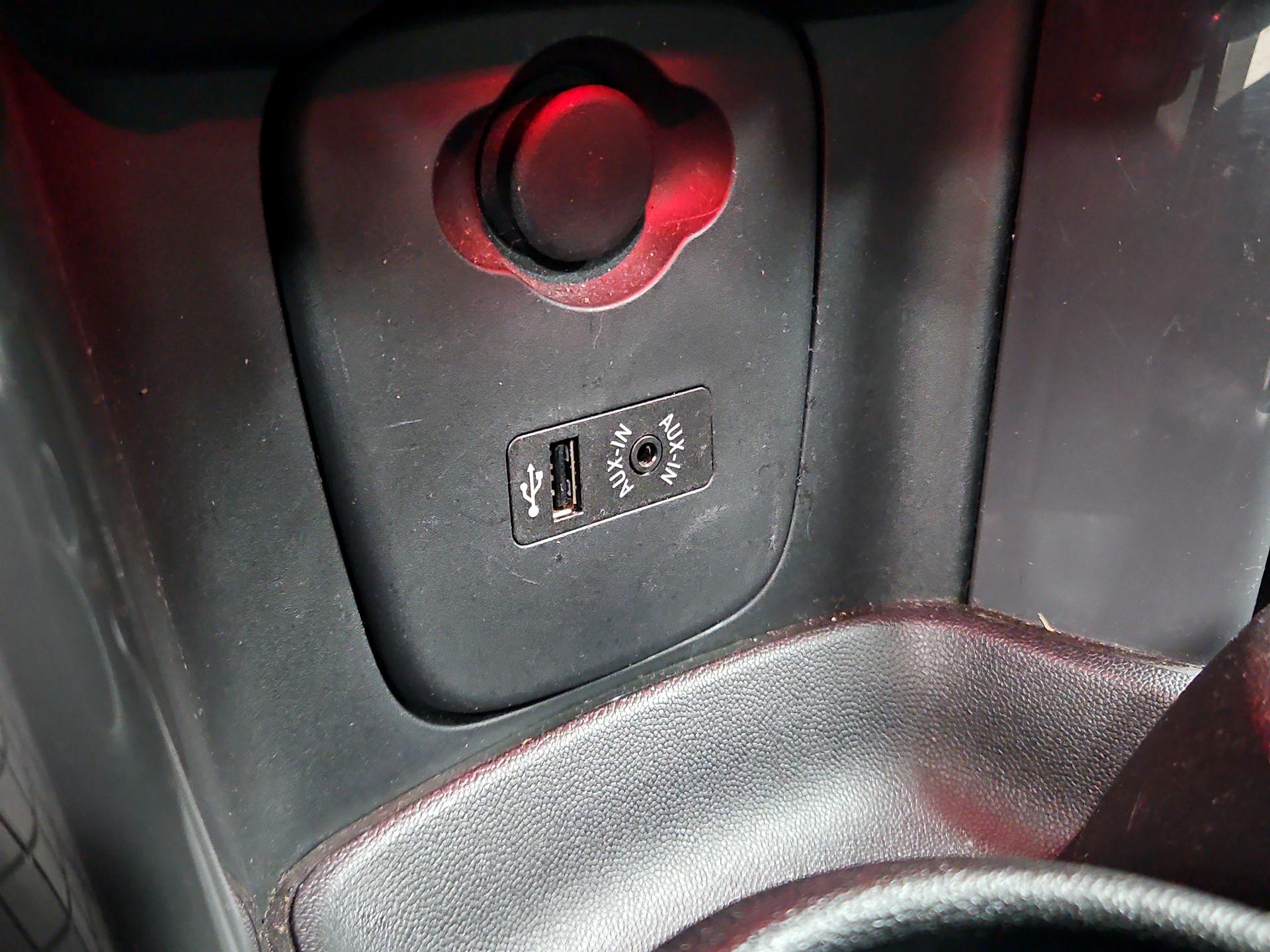 Thumbnail: 2017 MINI Cooper Hardtop - 18