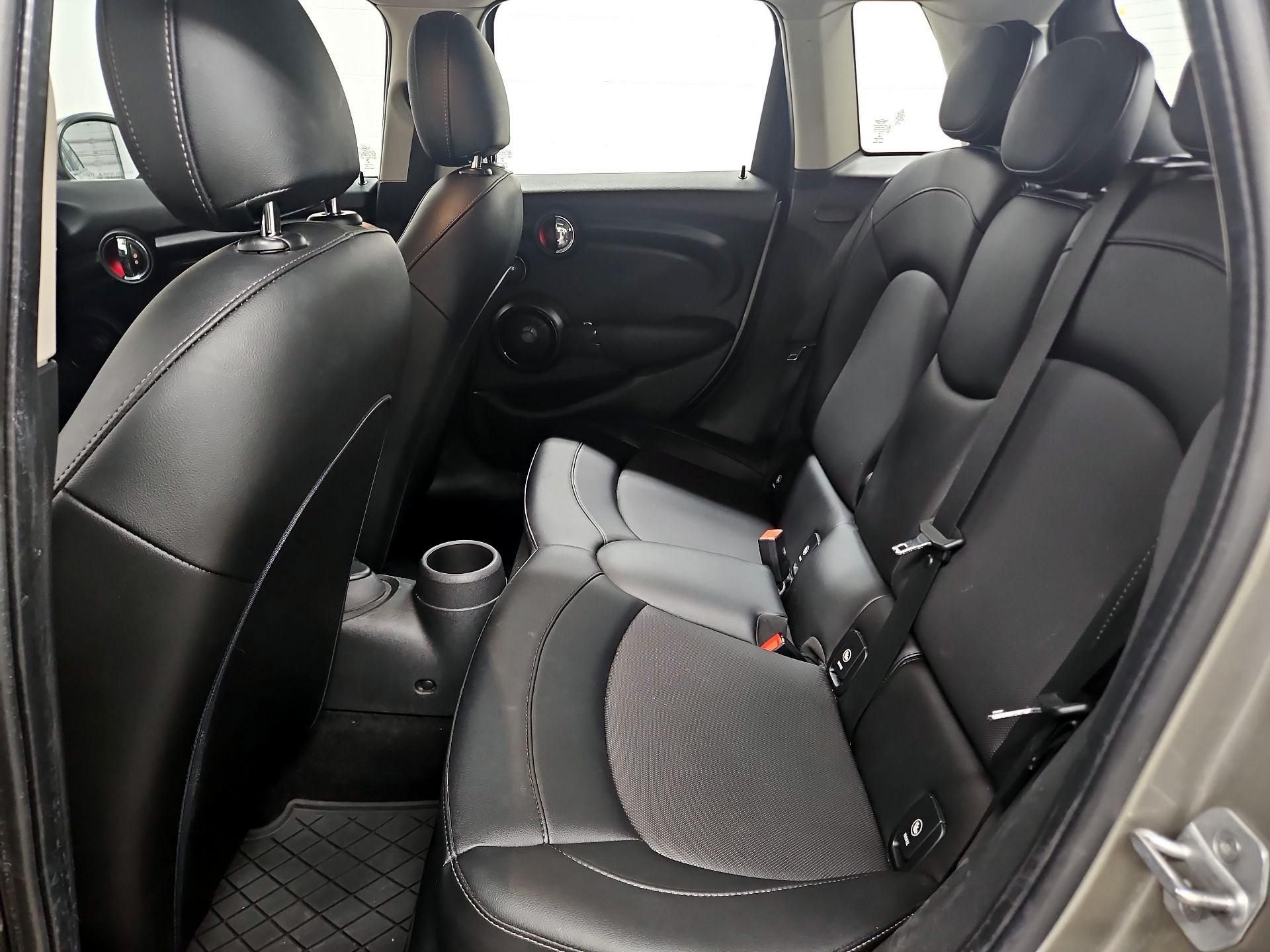 Thumbnail: 2017 MINI Cooper Hardtop - 20