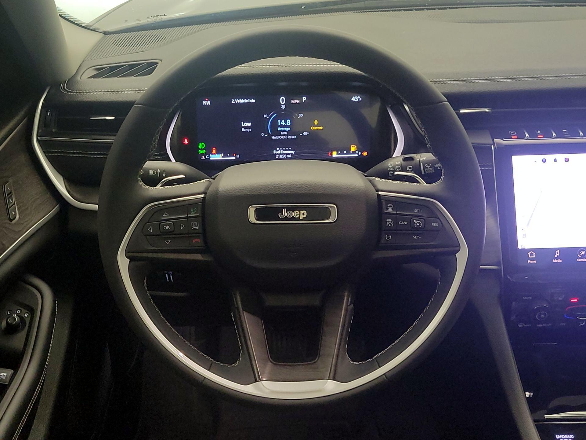 Thumbnail: 2023 Jeep Grand Cherokee L - 10