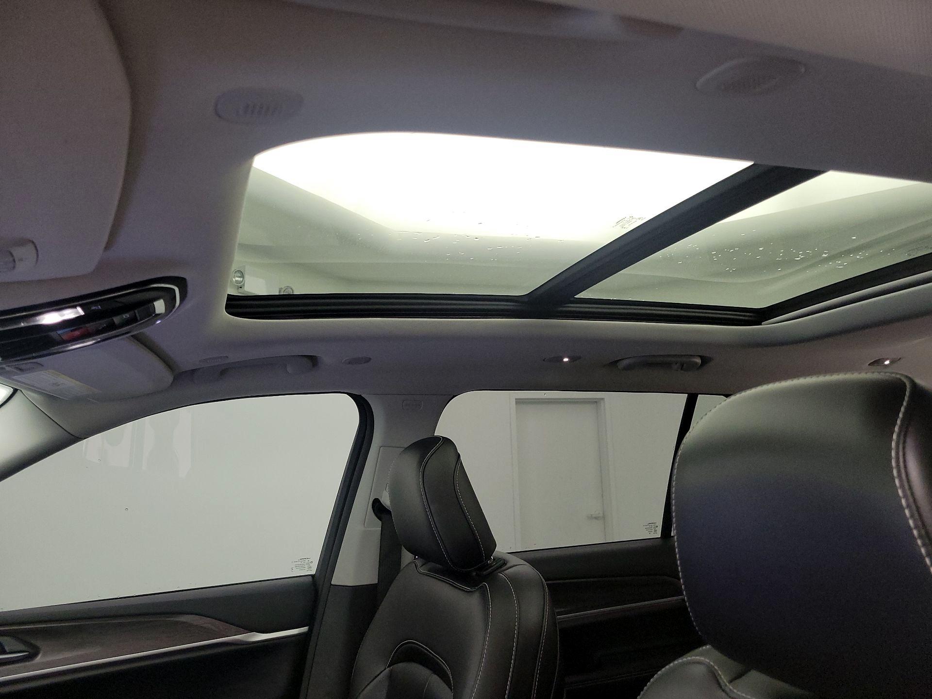 Thumbnail: 2023 Jeep Grand Cherokee L - 20