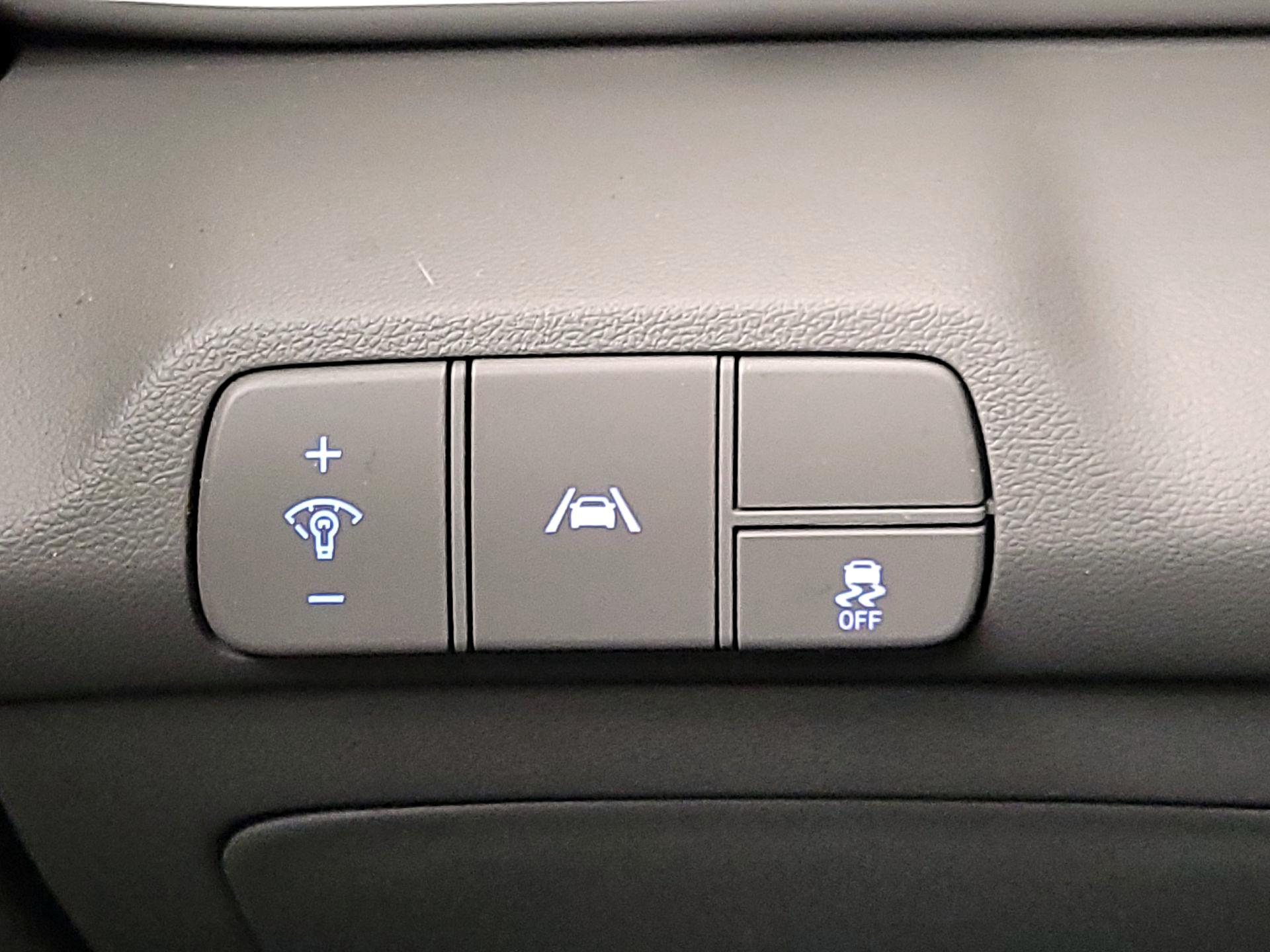 Thumbnail: 2023 Hyundai Elantra - 13