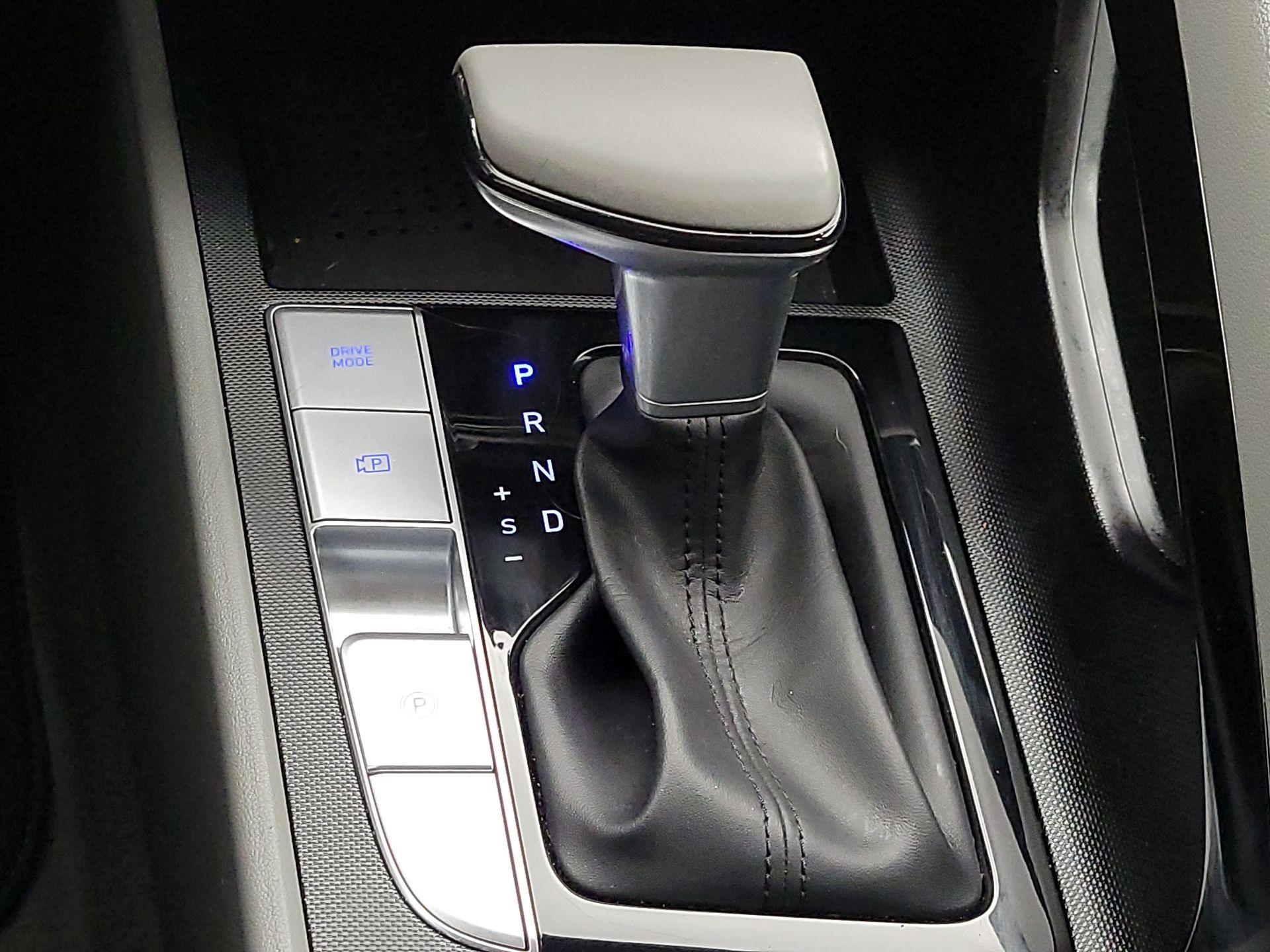 Thumbnail: 2023 Hyundai Elantra - 18