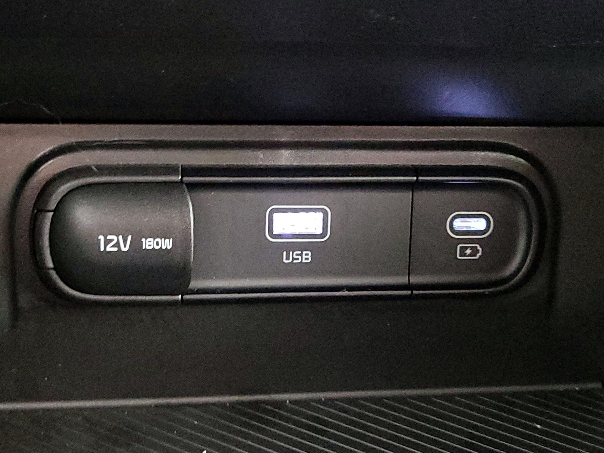 Thumbnail: 2023 Kia Sportage - 18