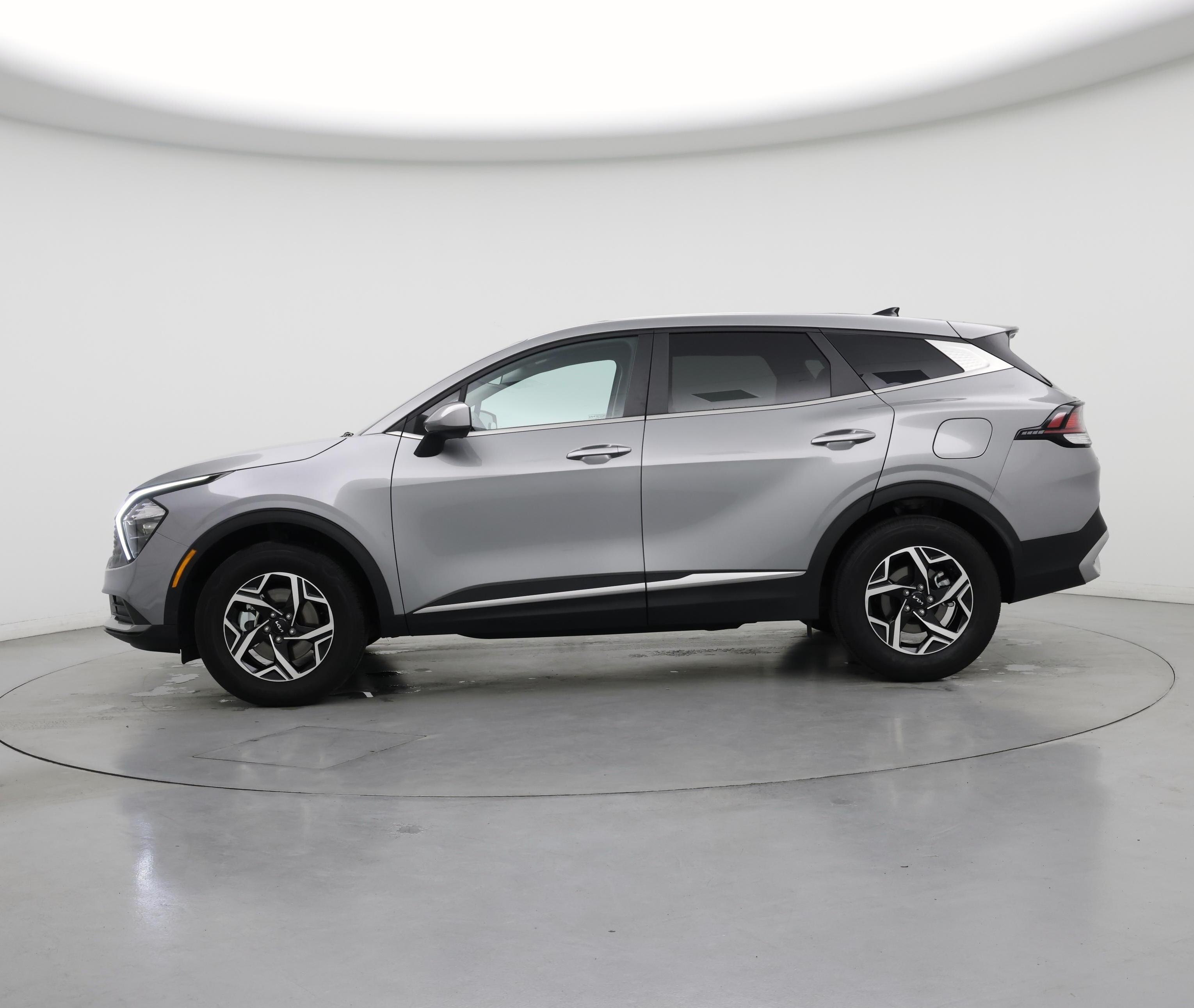 Thumbnail: 2023 Kia Sportage - 3