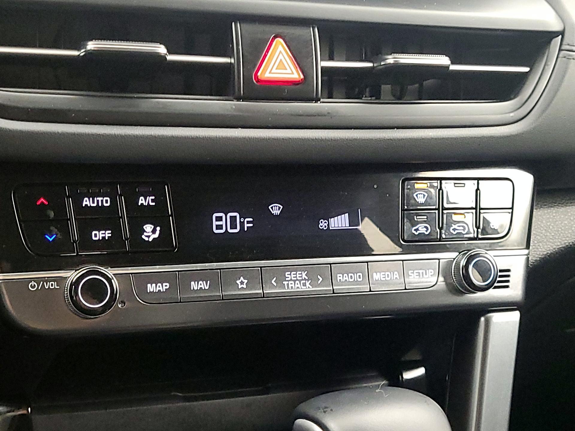 Thumbnail: 2024 Kia Seltos - 17