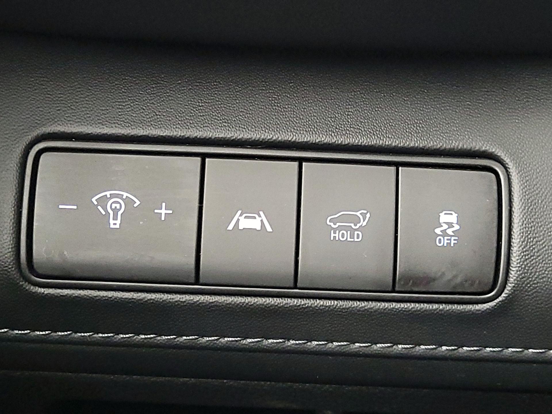 Thumbnail: 2022 Hyundai Santa Fe - 13