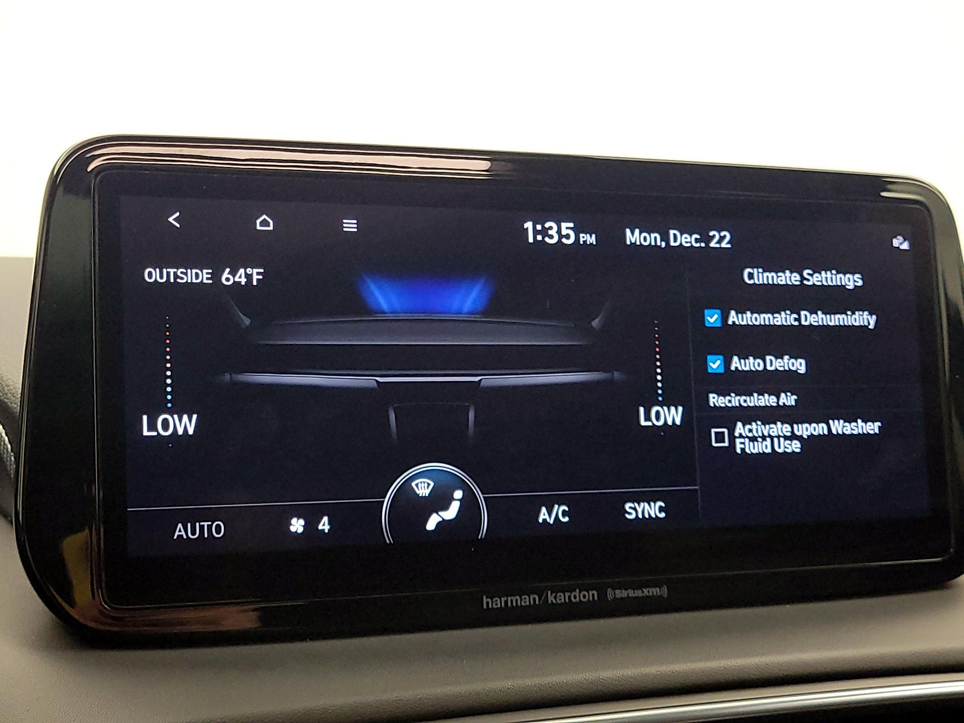 Thumbnail: 2022 Hyundai Santa Fe - 17