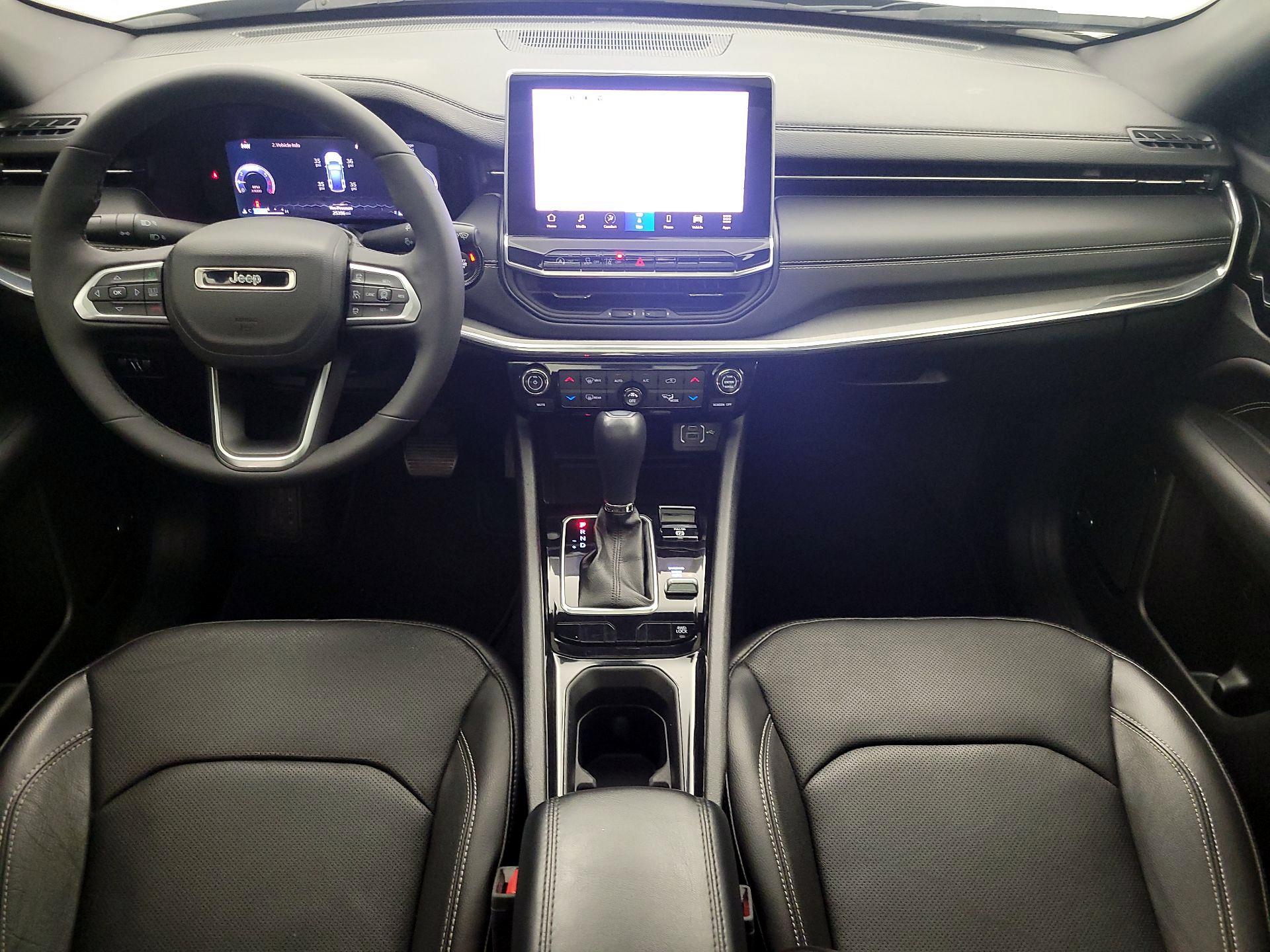 Thumbnail: 2023 Jeep Compass - 9