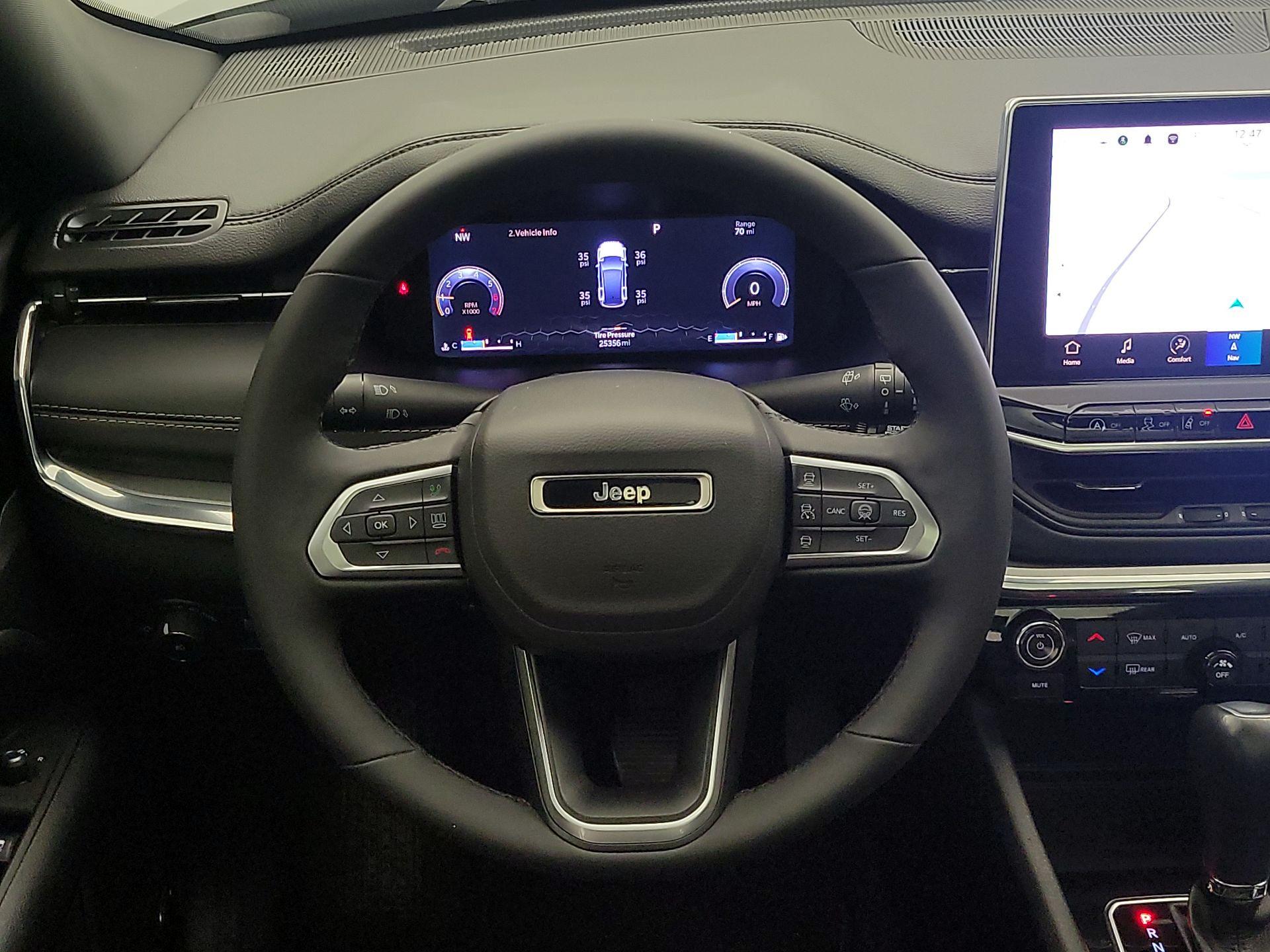 Thumbnail: 2023 Jeep Compass - 10