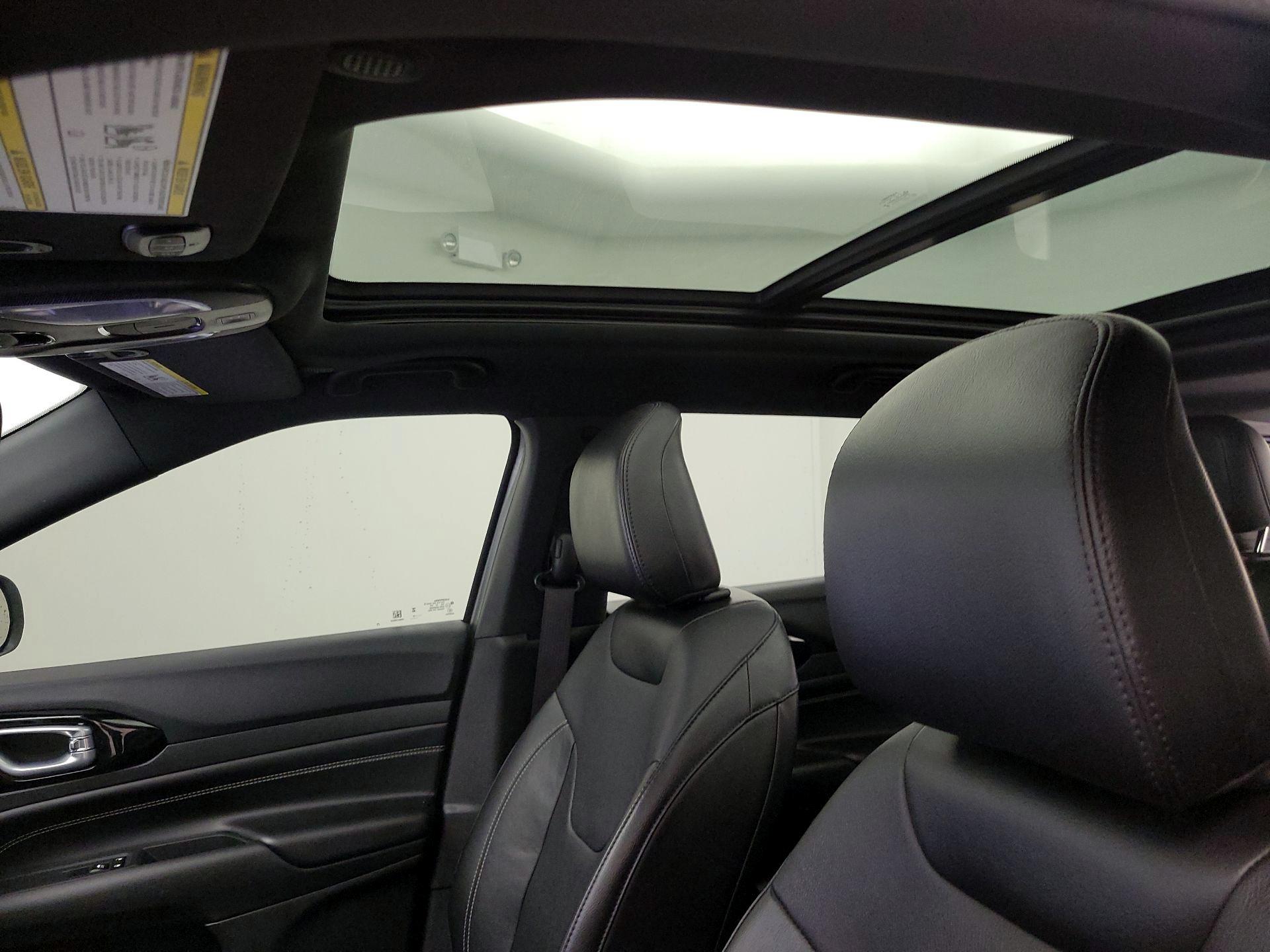 Thumbnail: 2023 Jeep Compass - 20