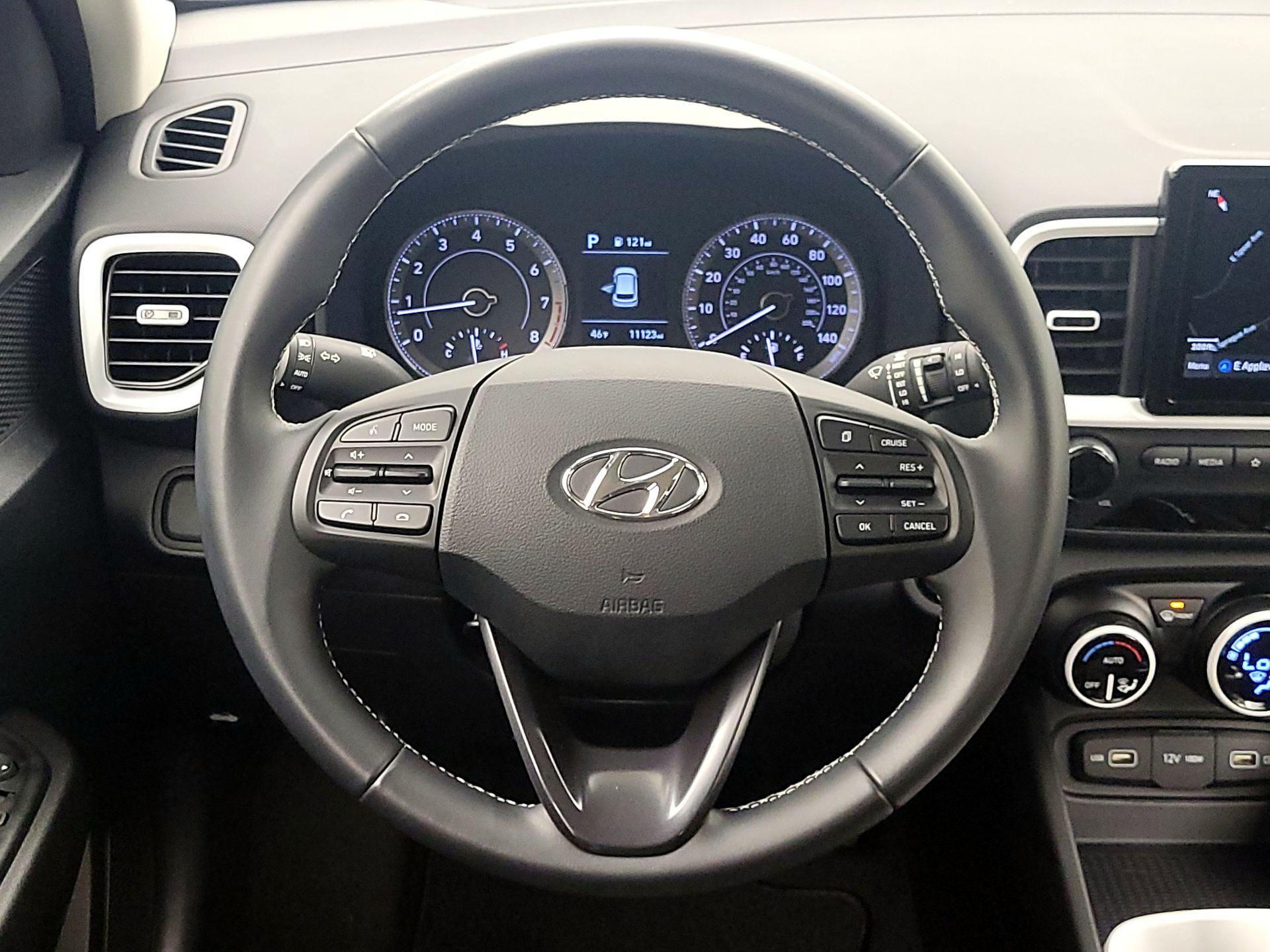 Thumbnail: 2022 Hyundai Venue - 10