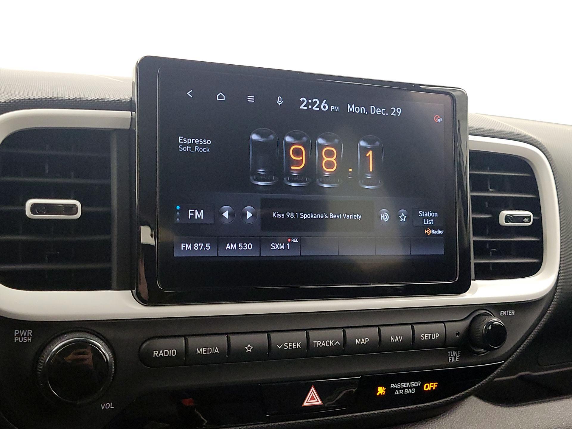 Thumbnail: 2022 Hyundai Venue - 16