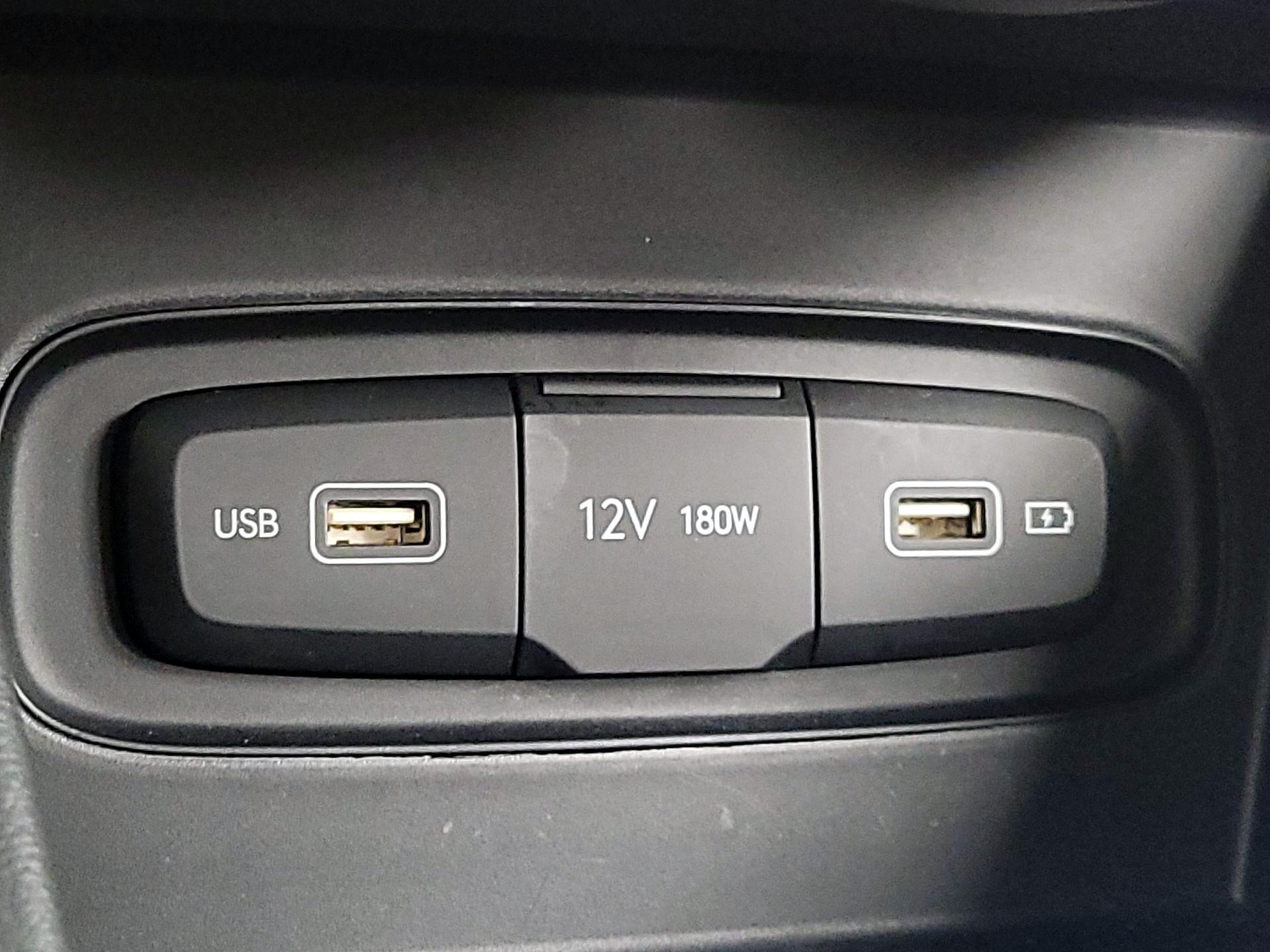 Thumbnail: 2022 Hyundai Venue - 19