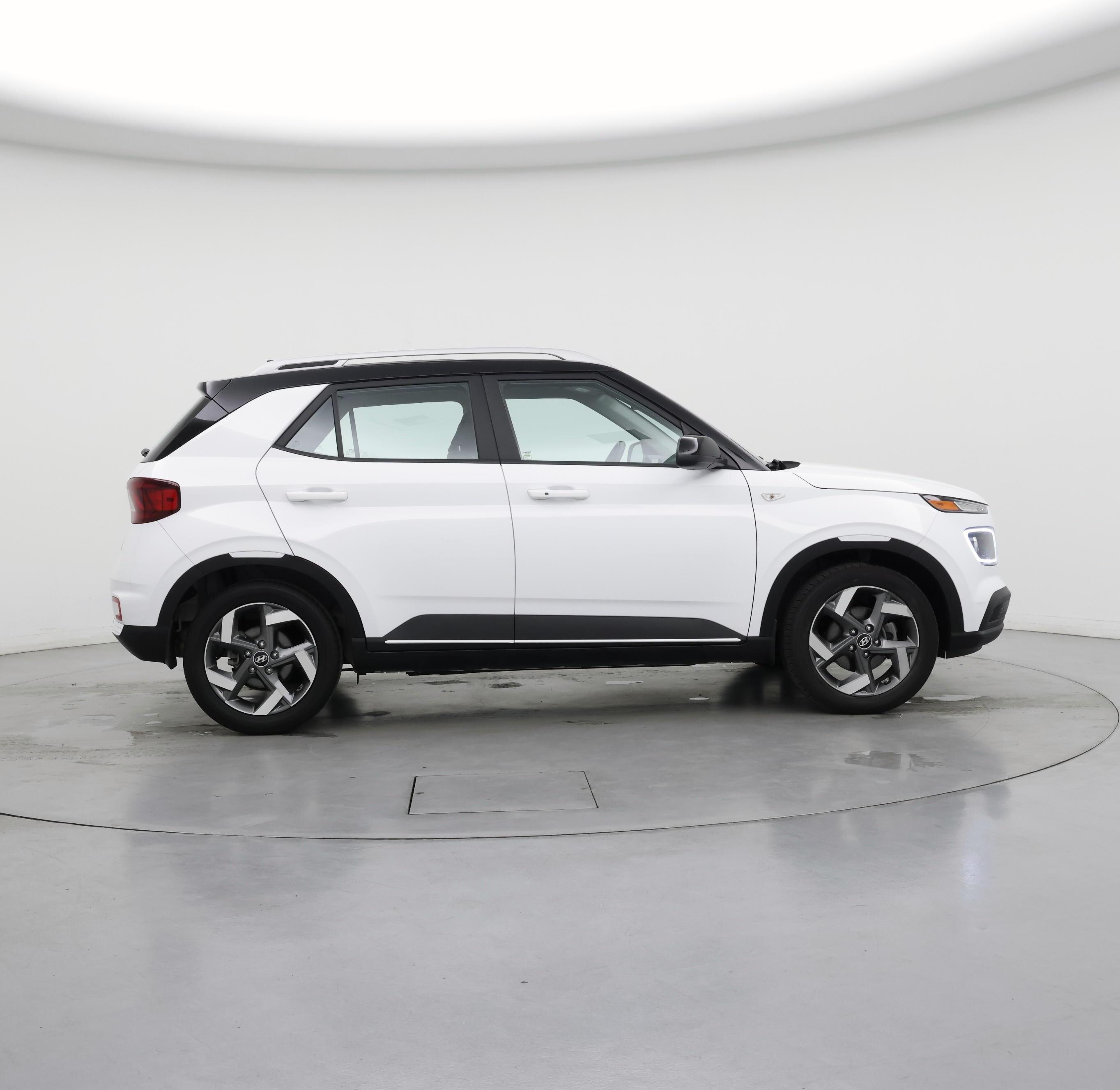 Thumbnail: 2022 Hyundai Venue - 7