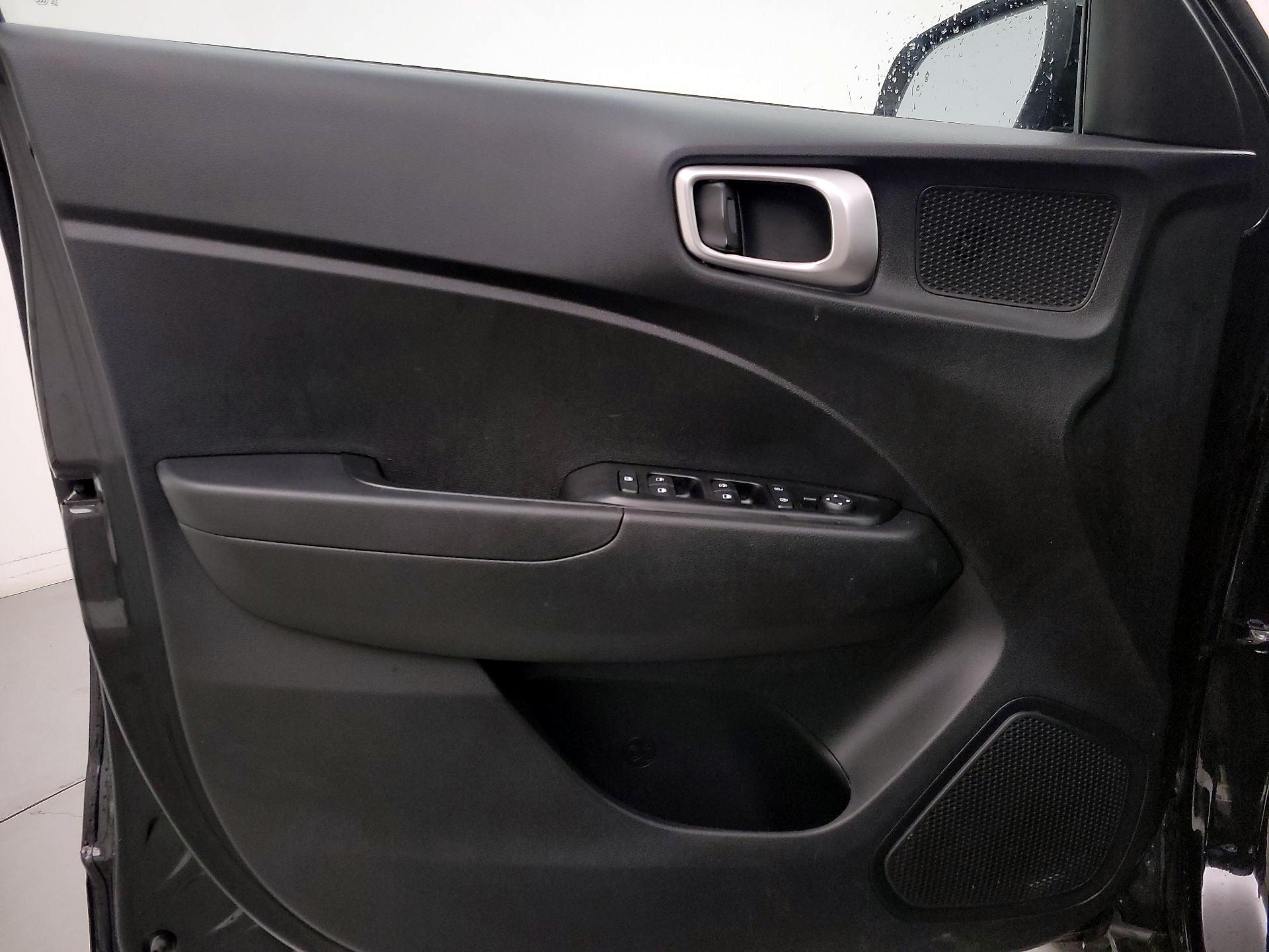 Thumbnail: 2022 Hyundai Venue - 12