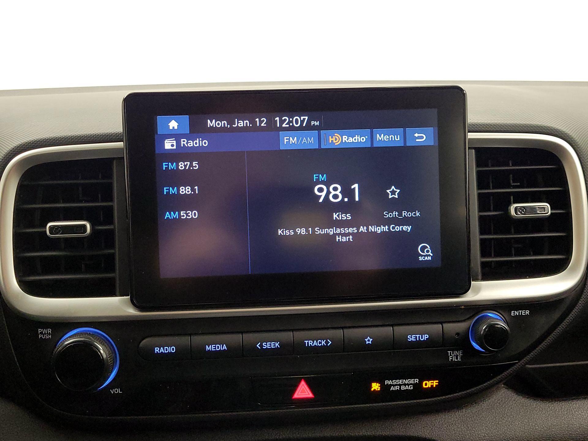 Thumbnail: 2022 Hyundai Venue - 15