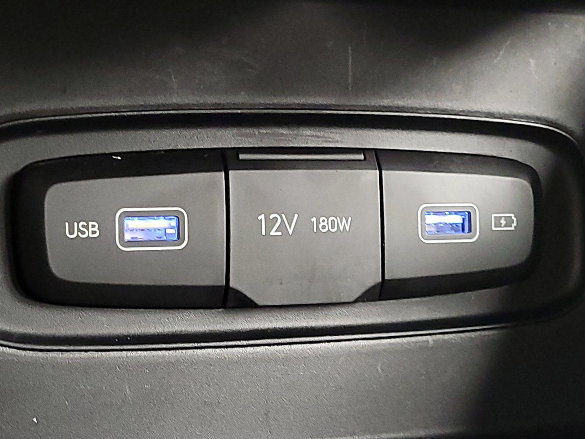 Thumbnail: 2022 Hyundai Venue - 18