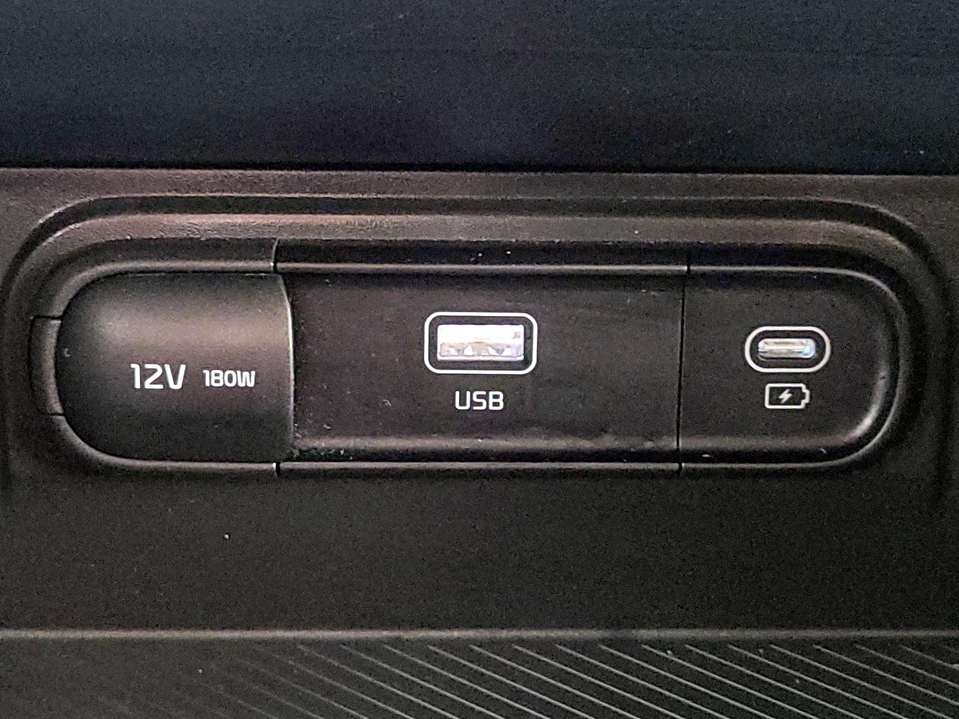 Thumbnail: 2023 Kia Sportage - 18