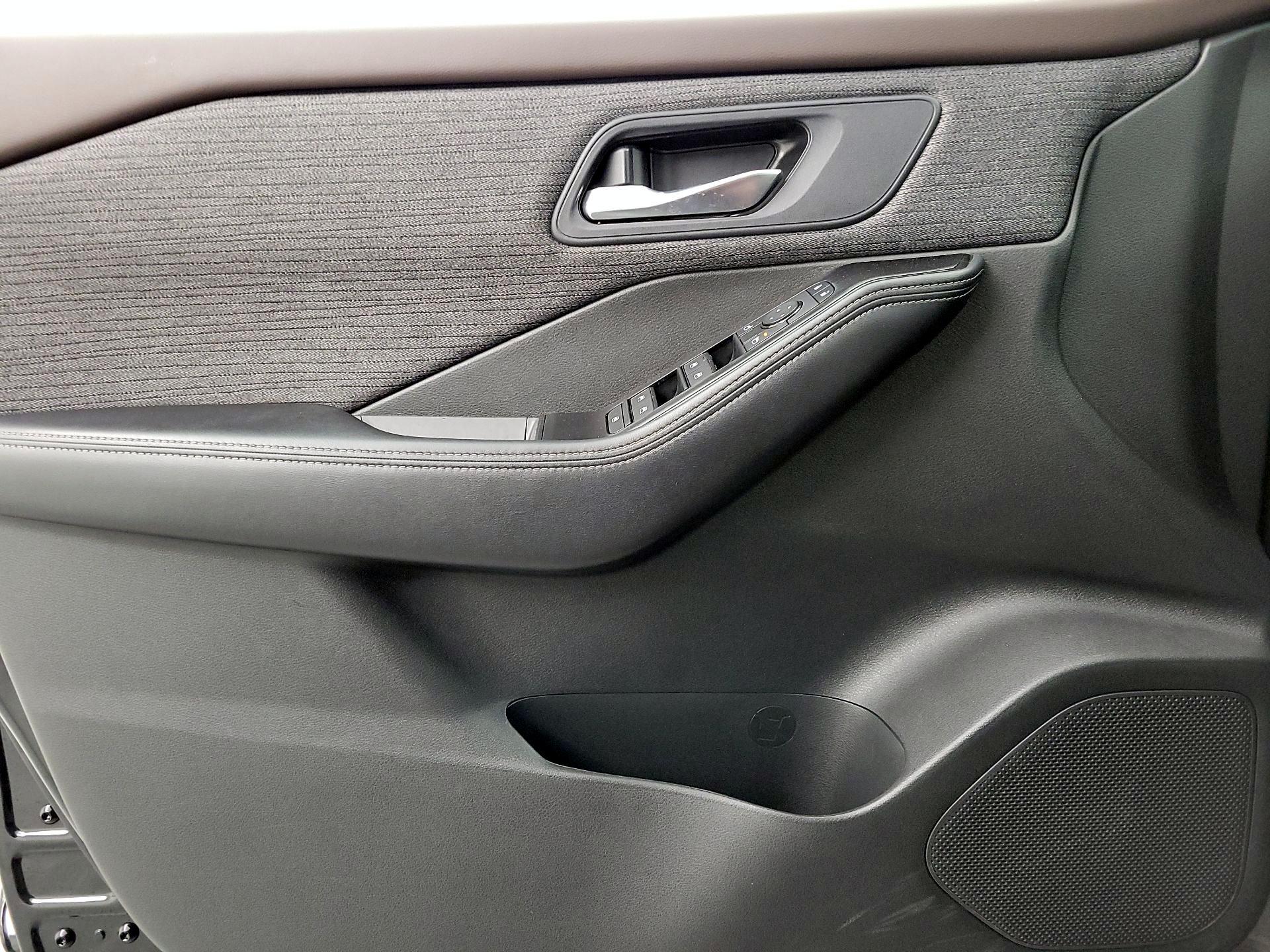 Thumbnail: 2023 Nissan Rogue - 12