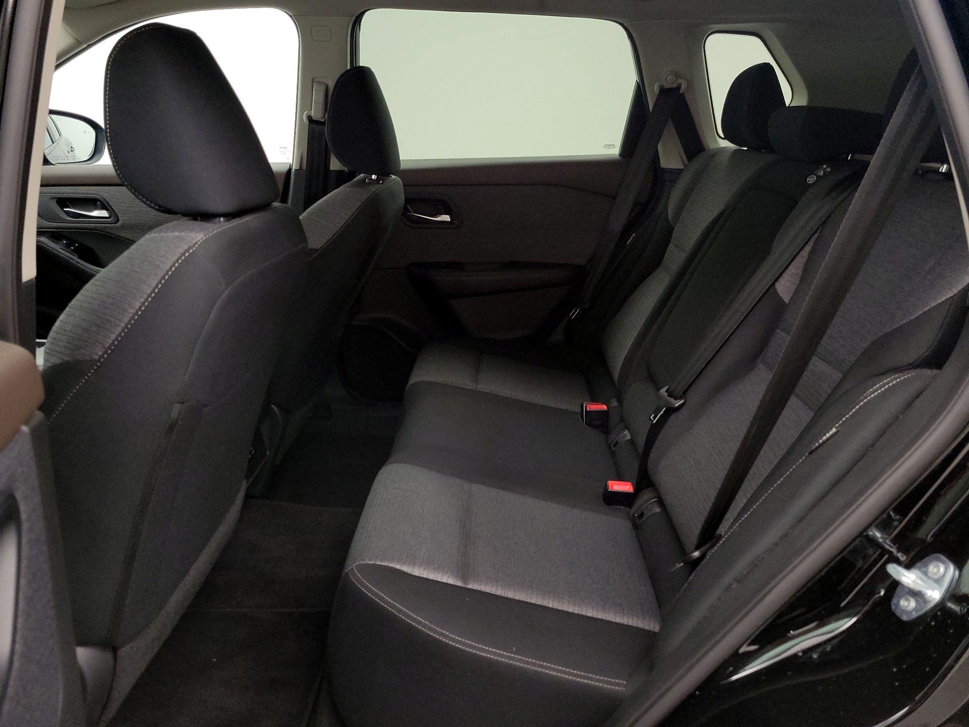 Thumbnail: 2023 Nissan Rogue - 19