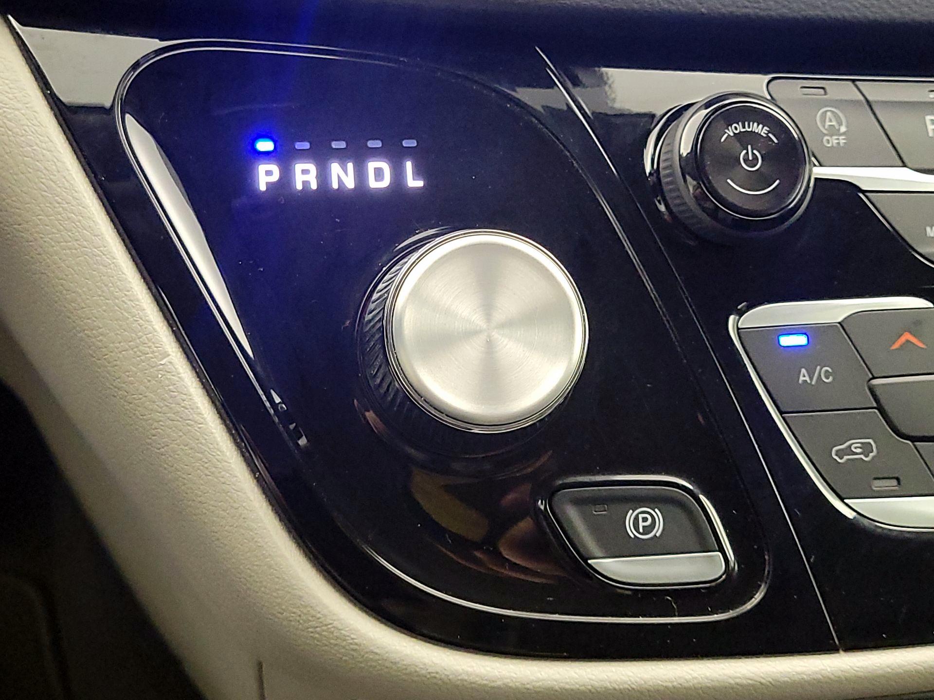 Thumbnail: 2024 Chrysler Pacifica - 17